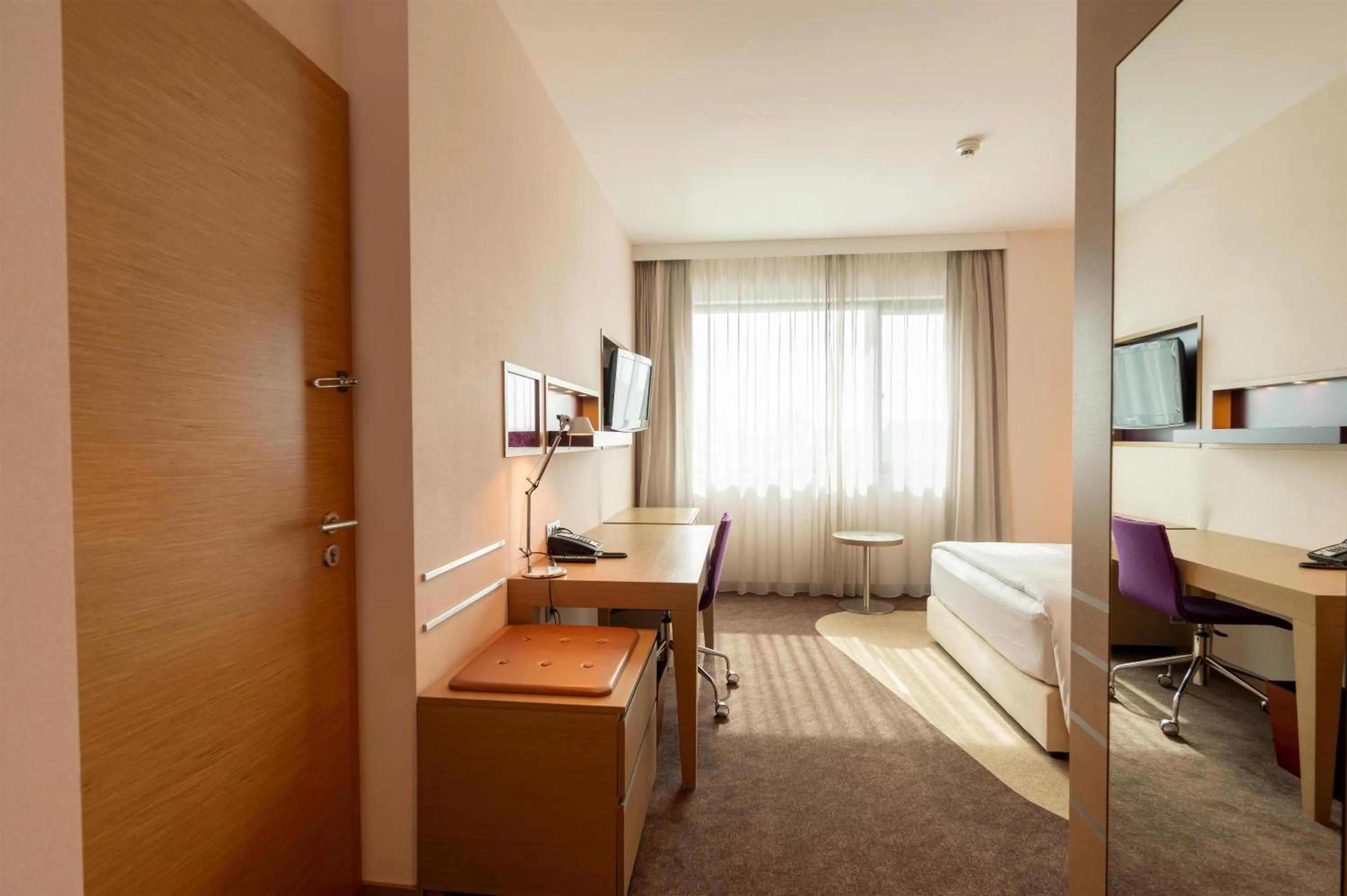 Bedroom in DoubleTree by Hilton Oradea