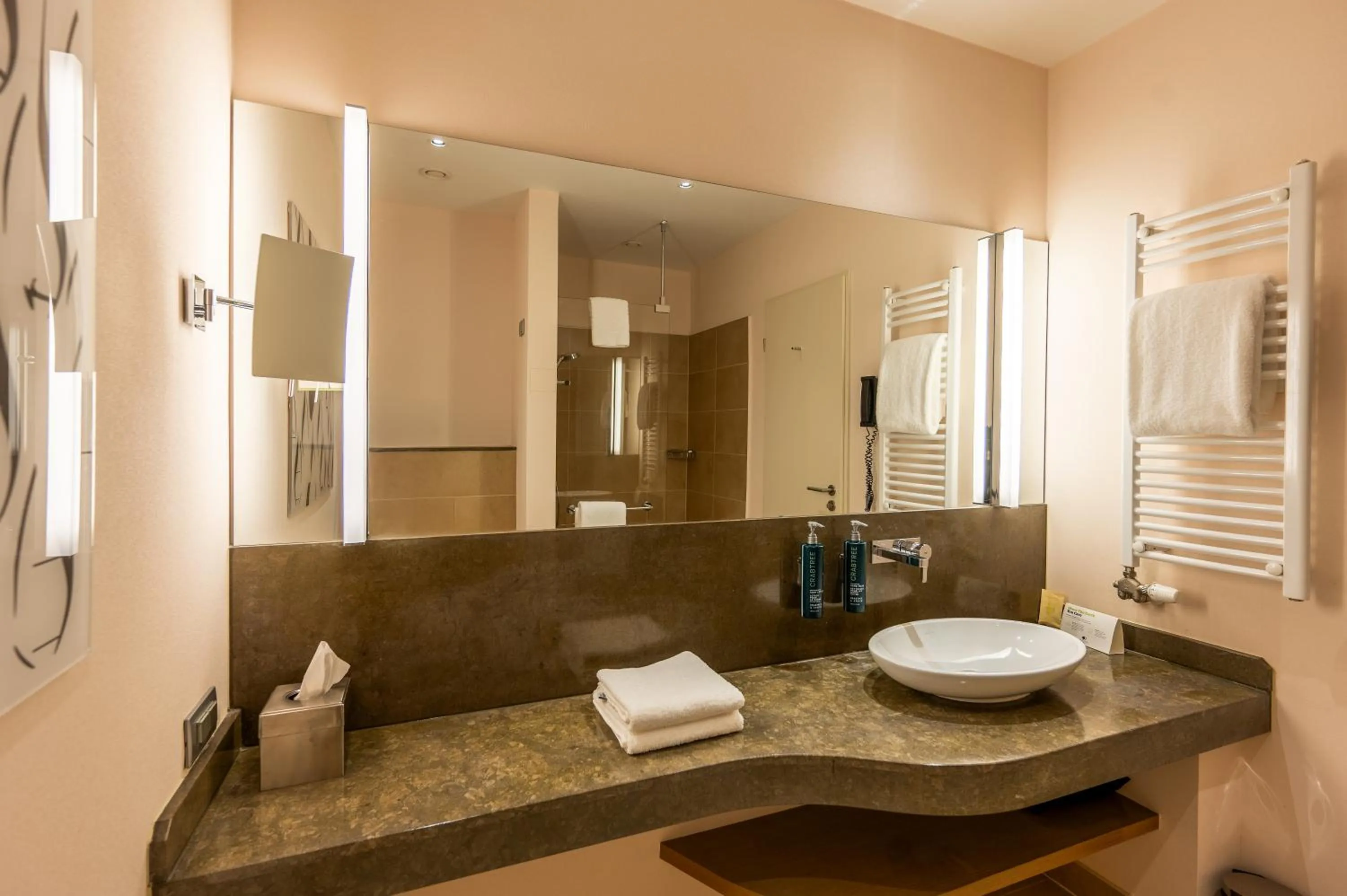 Bathroom in DoubleTree by Hilton Oradea