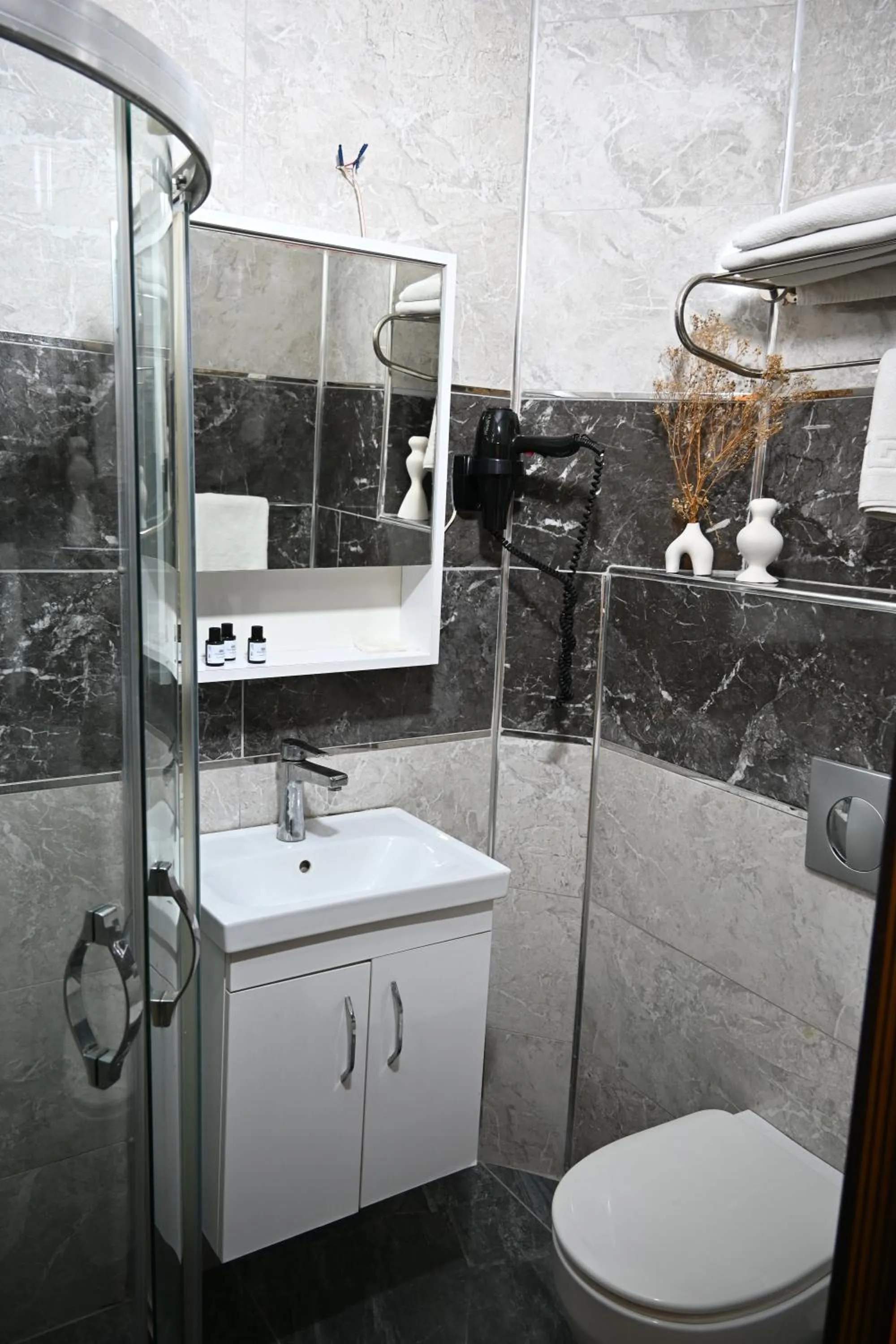 Shower in Elite Marmara Hotel Gungoren