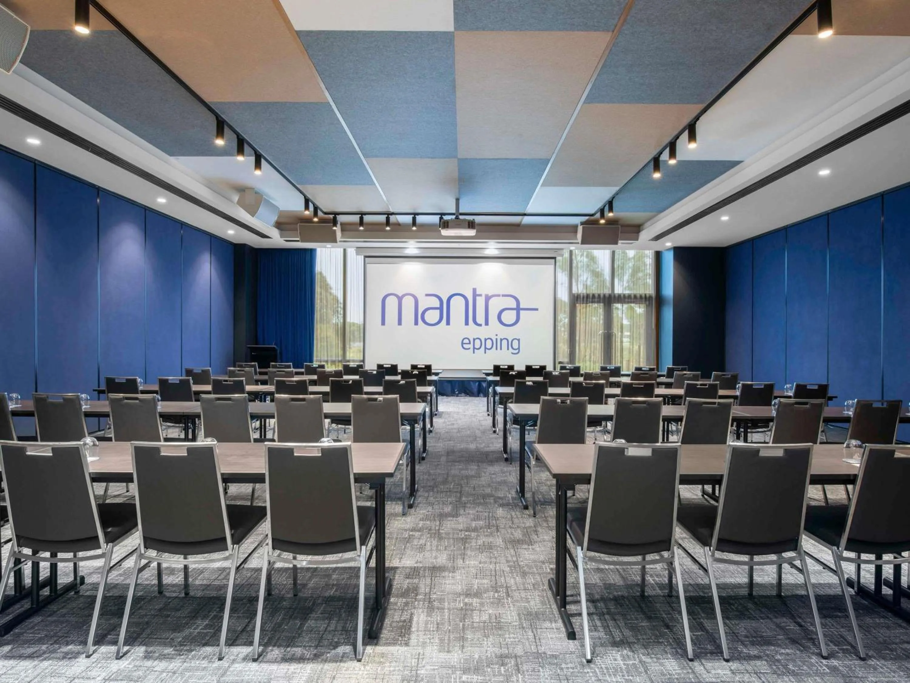 Meeting/conference room in Mantra Melbourne Epping