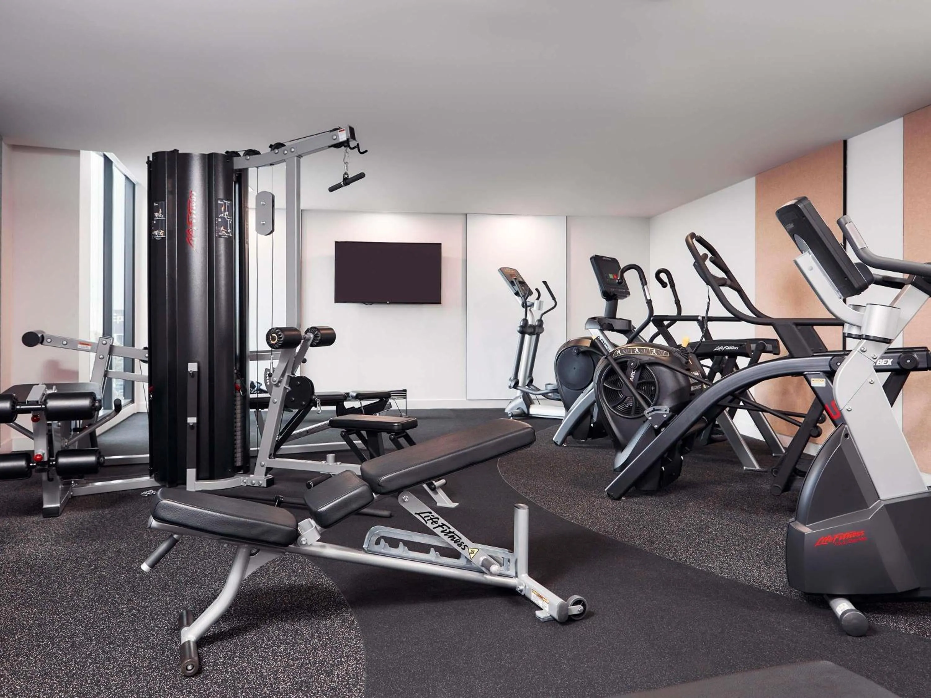 Fitness centre/facilities in Mantra Melbourne Epping