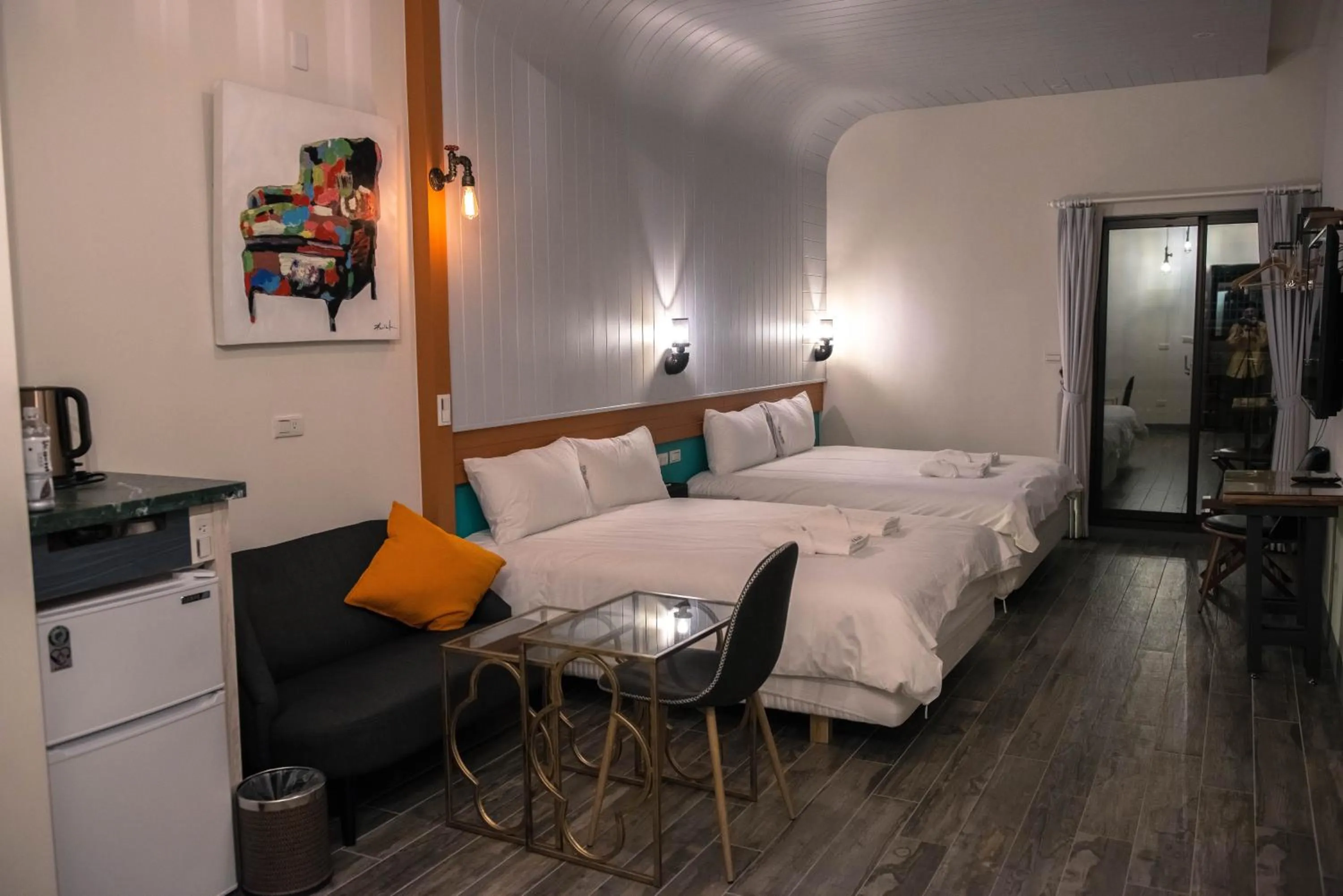 Bed in Happy Wing Guesthouse