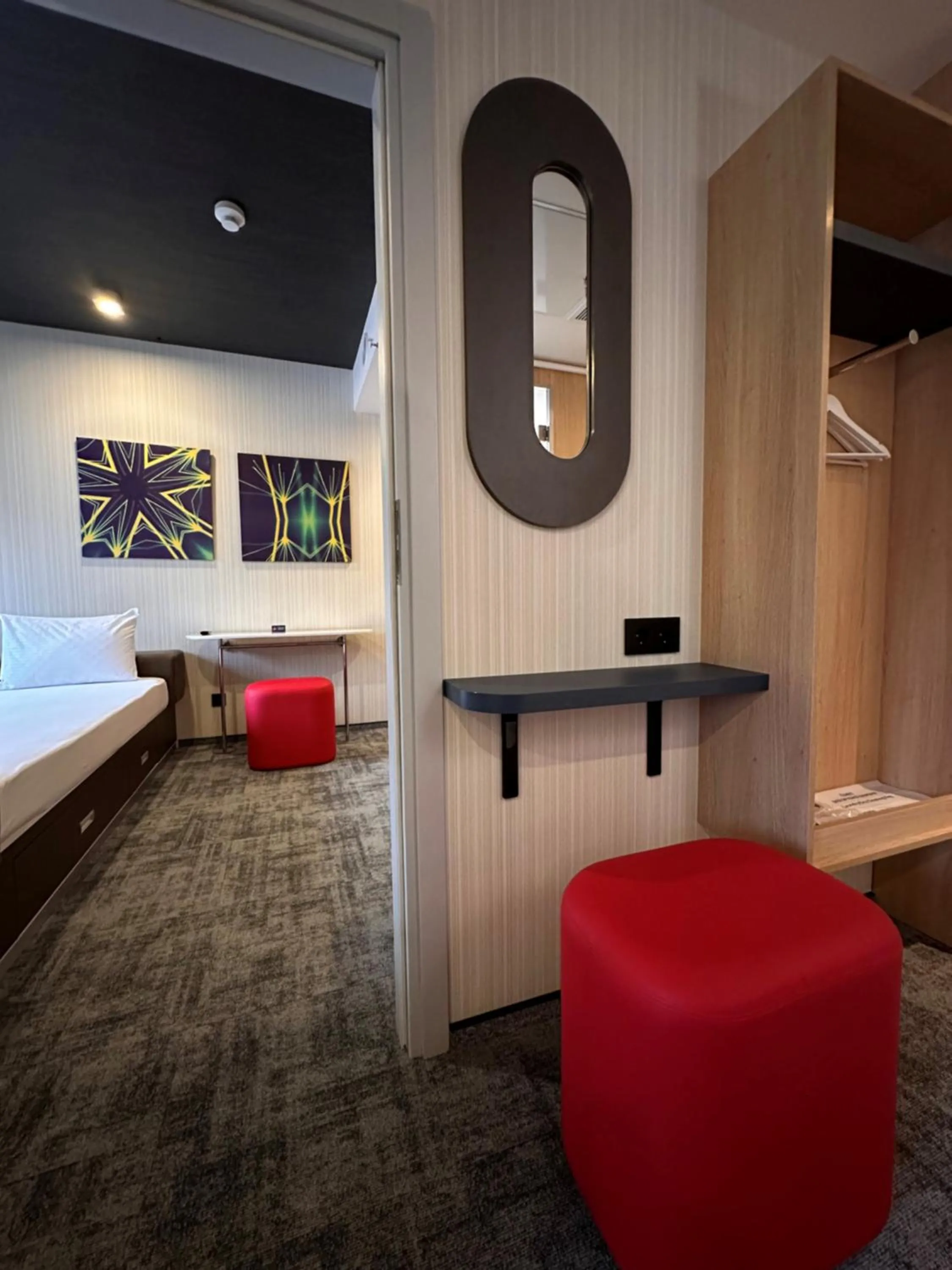 Bedroom, Bed in IQ Hotel