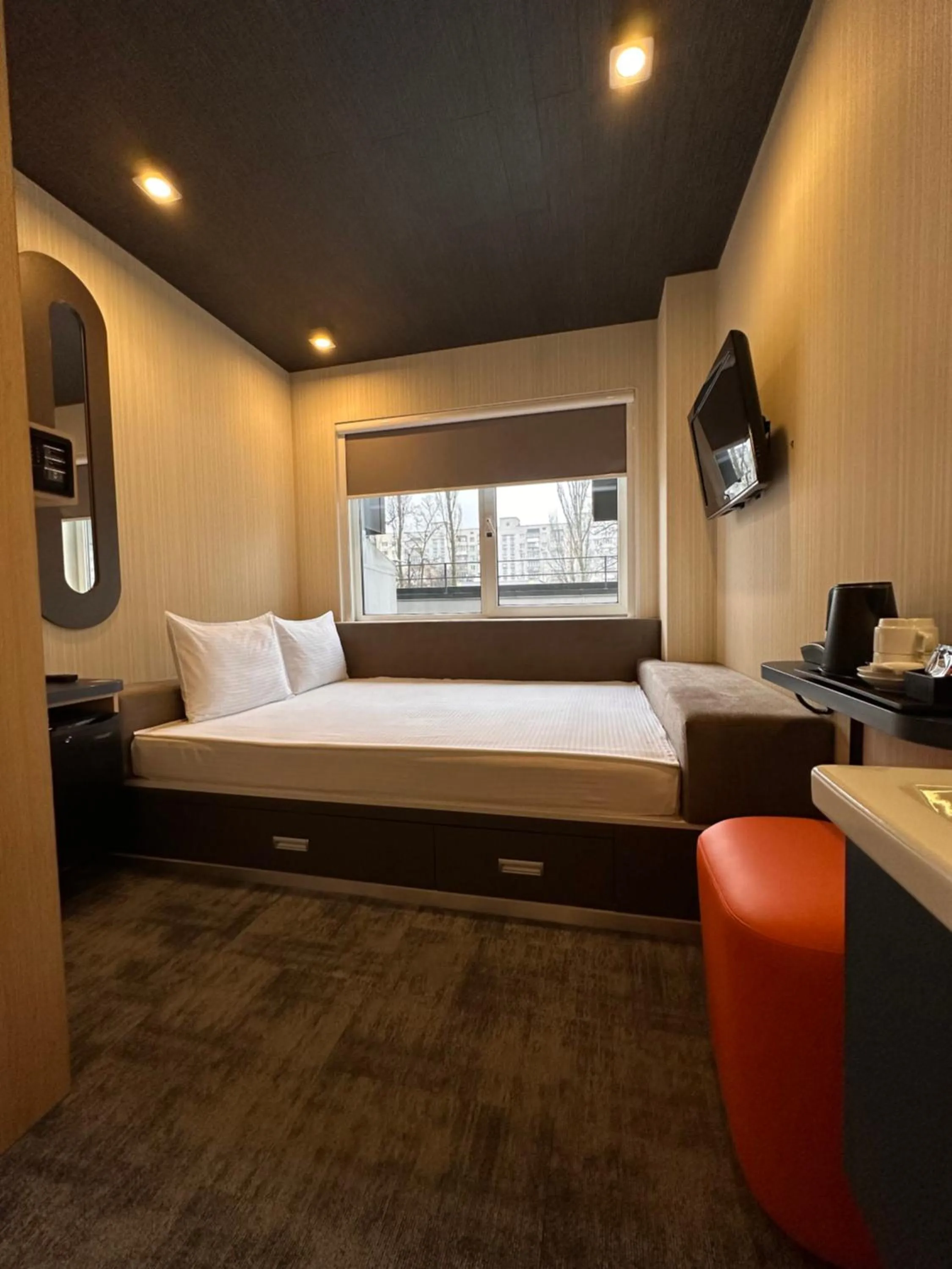 Bedroom, Bed in IQ Hotel