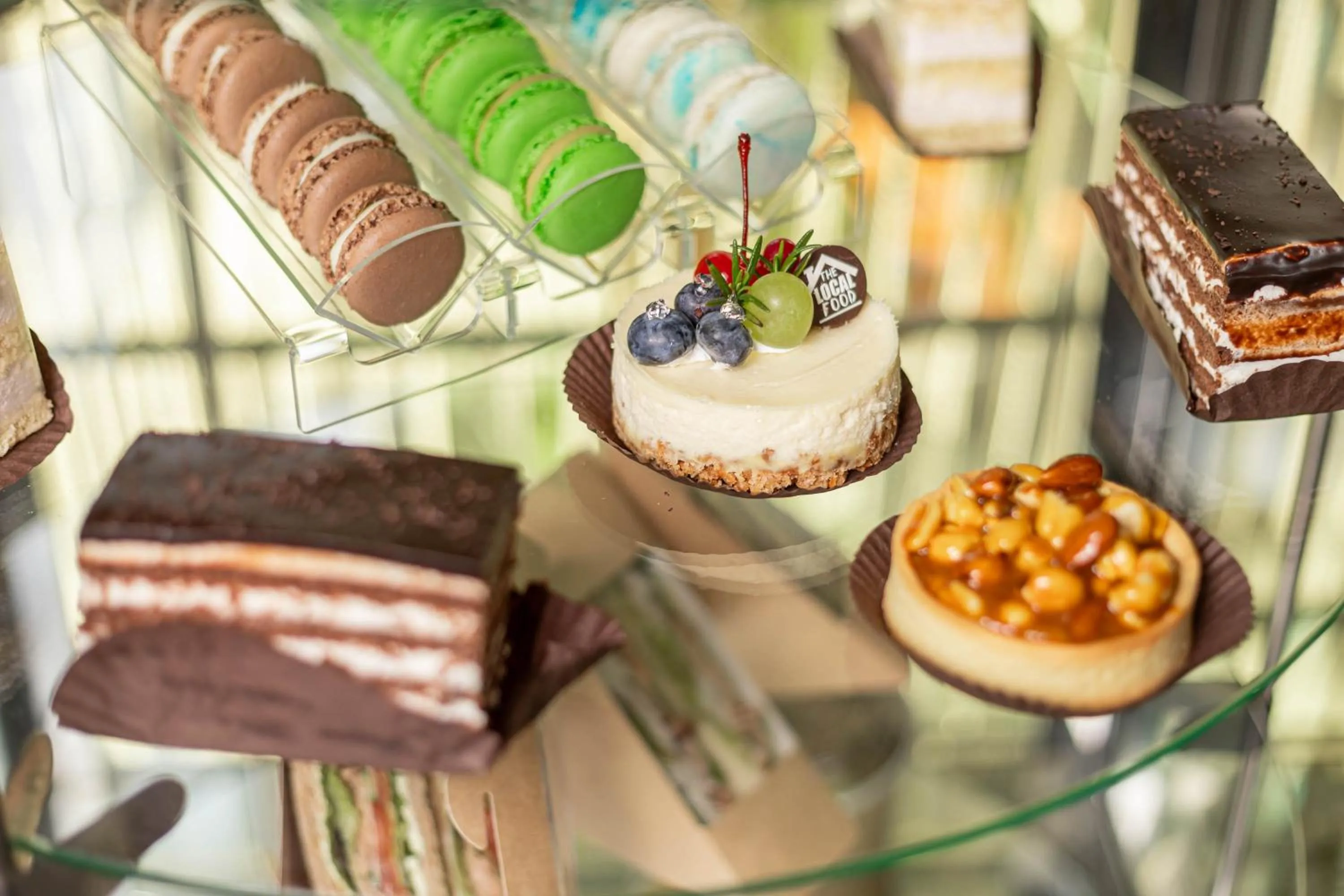 Restaurant/places to eat in IQ Hotel