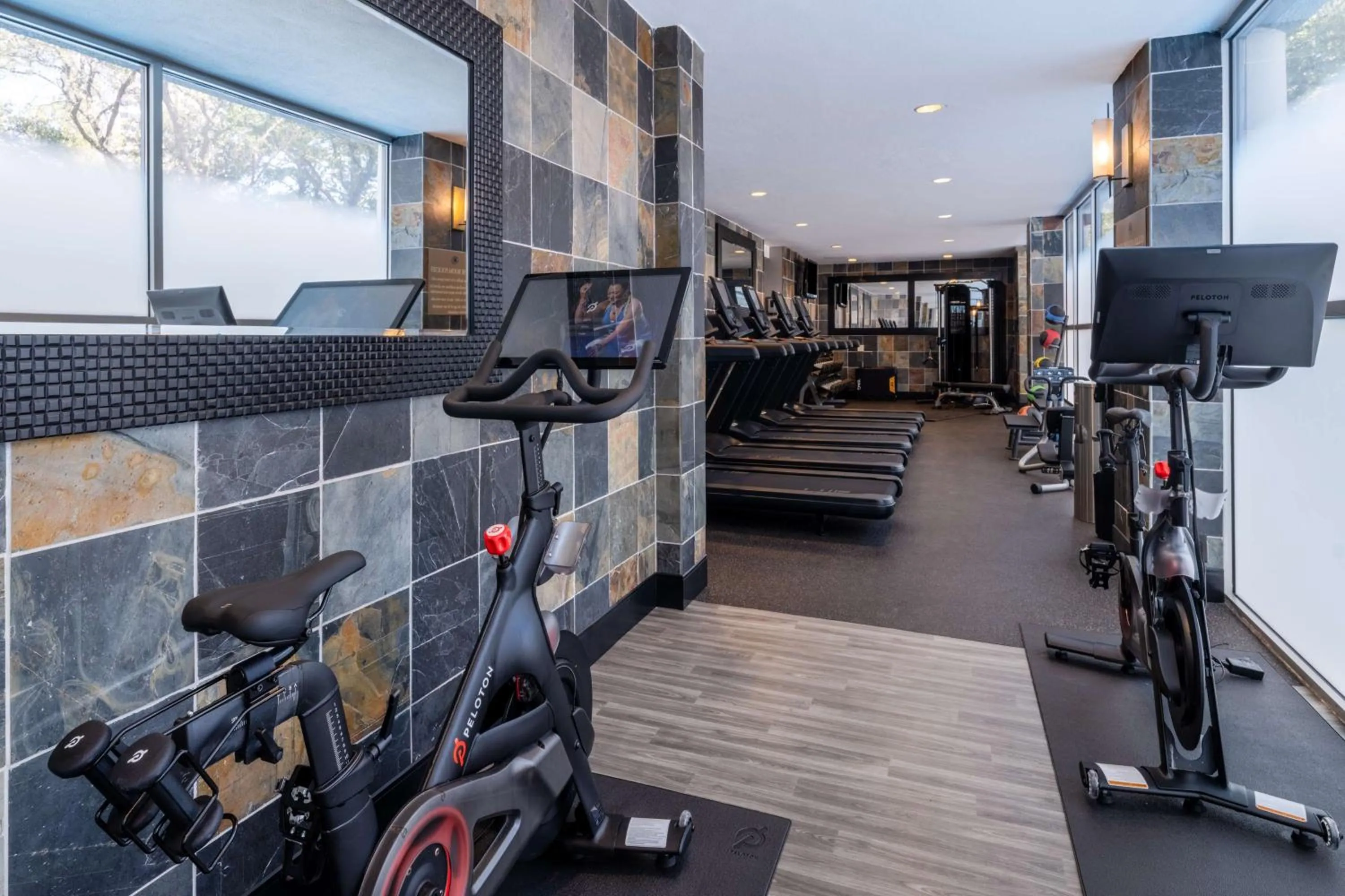 Fitness centre/facilities in Hilton Dallas Lincoln Centre by the Galleria