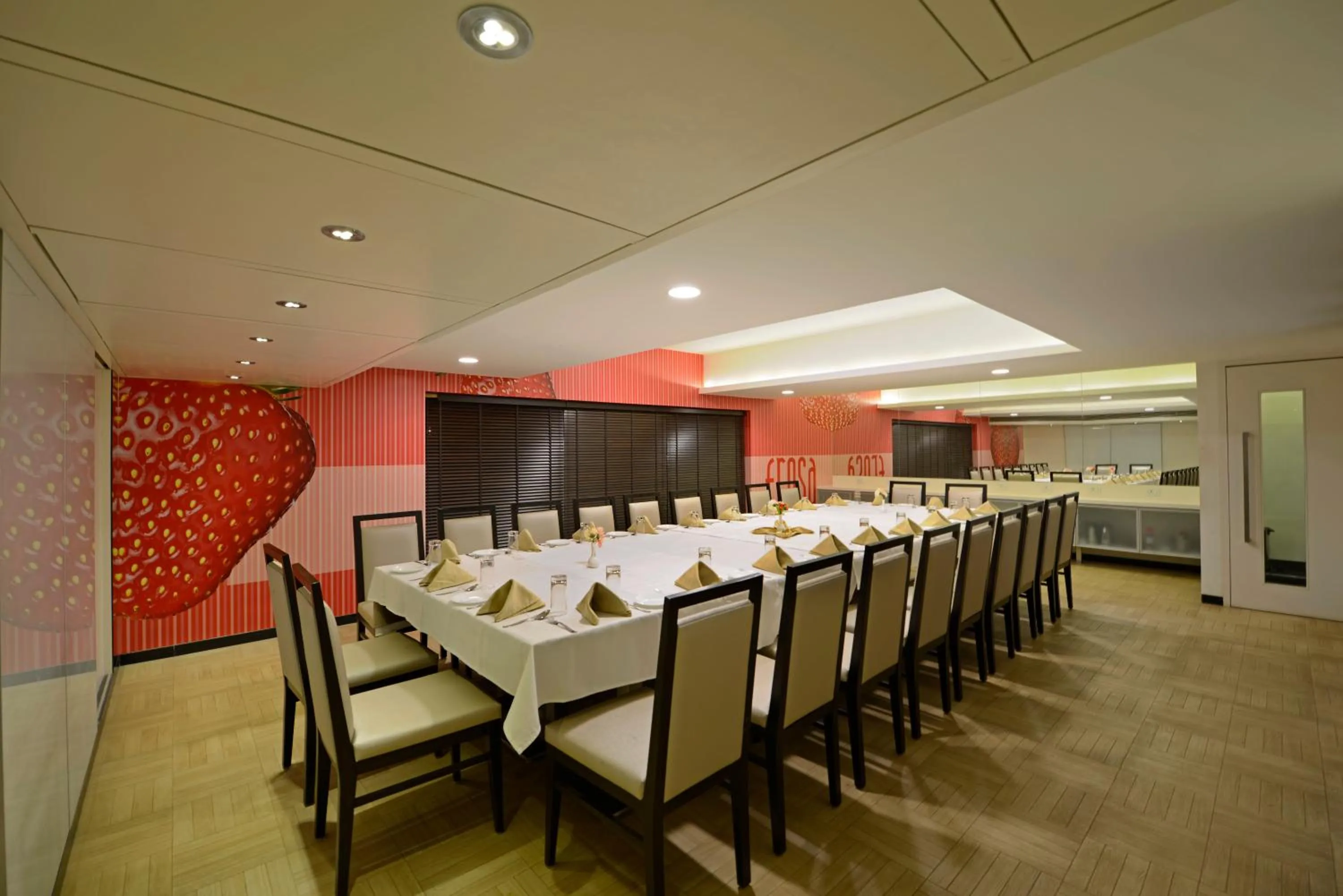 Business facilities in GCC Hotel and Club