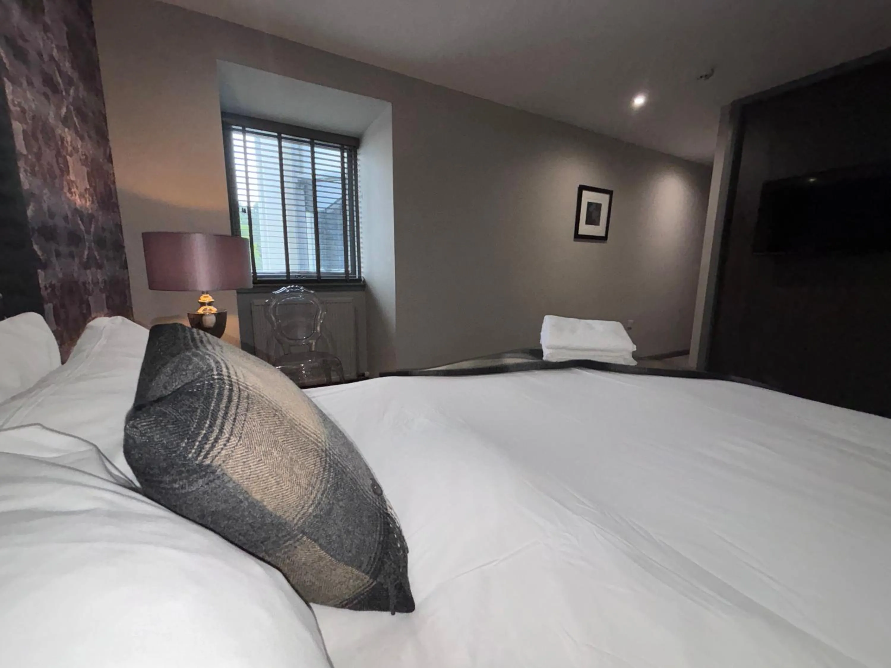 Bed in Richmond Park Hotel