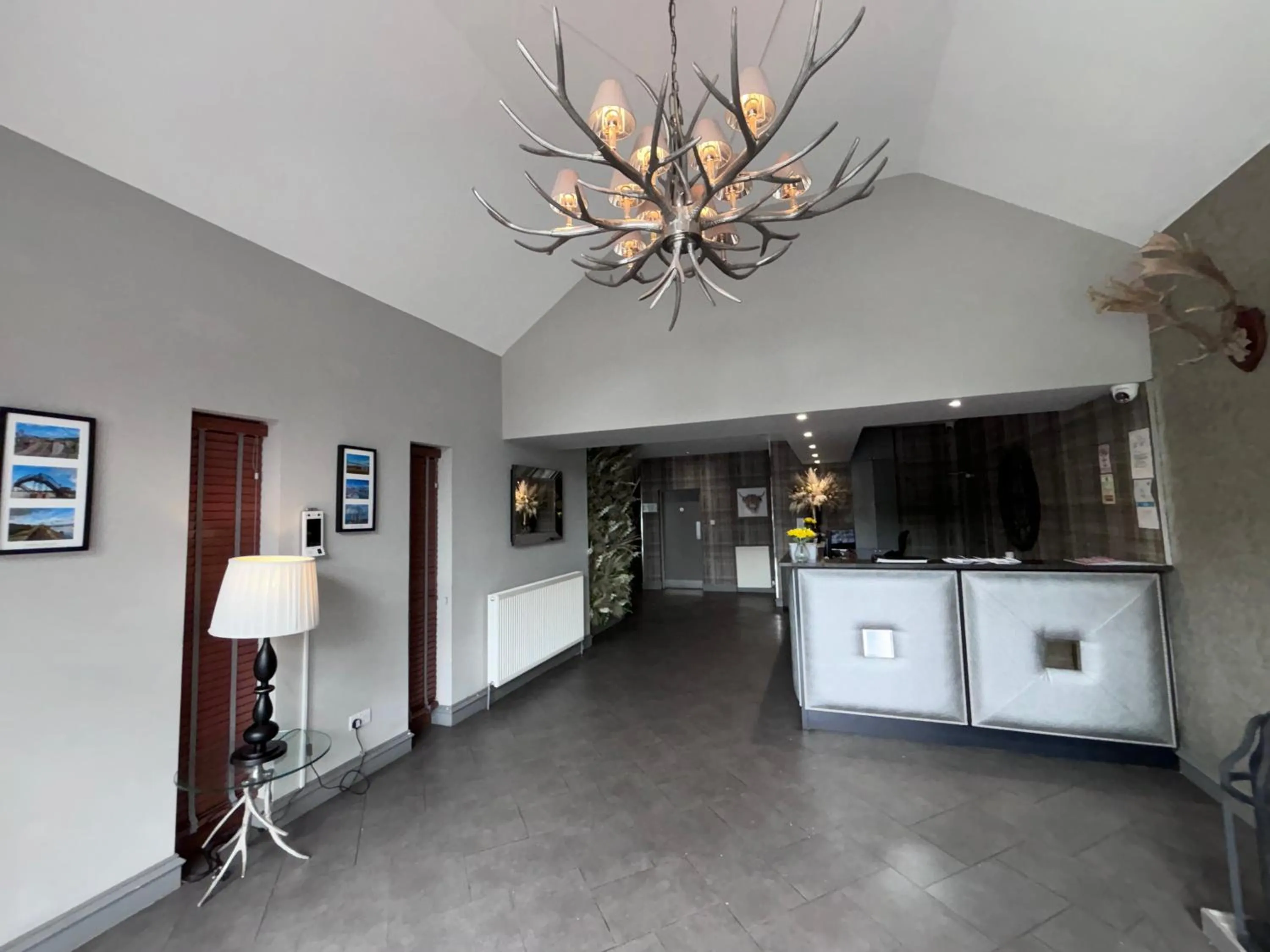 Lobby or reception in Richmond Park Hotel