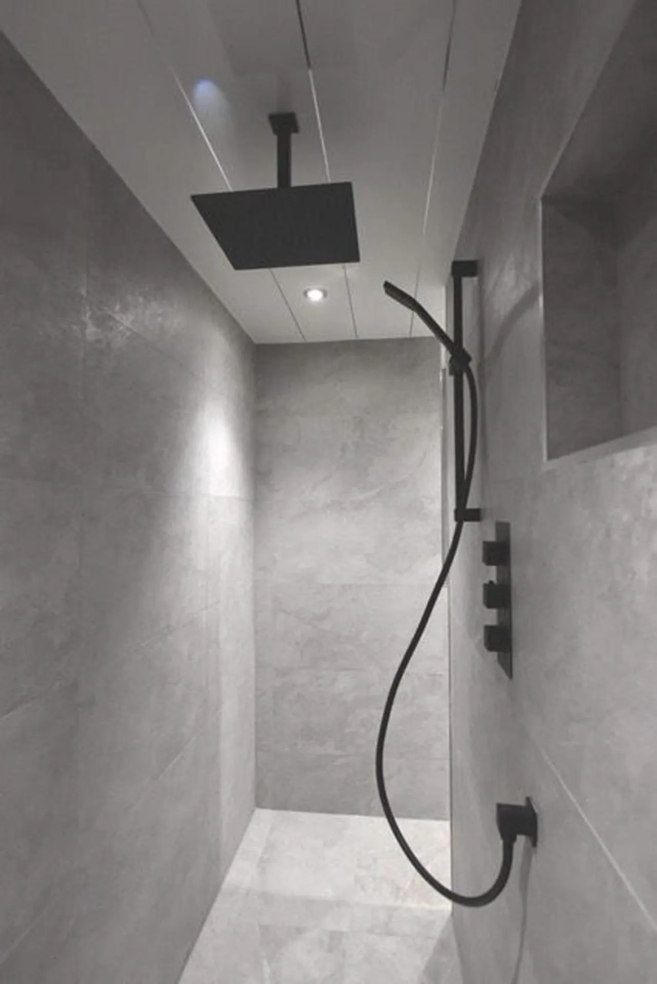 Bathroom in Richmond Park Hotel