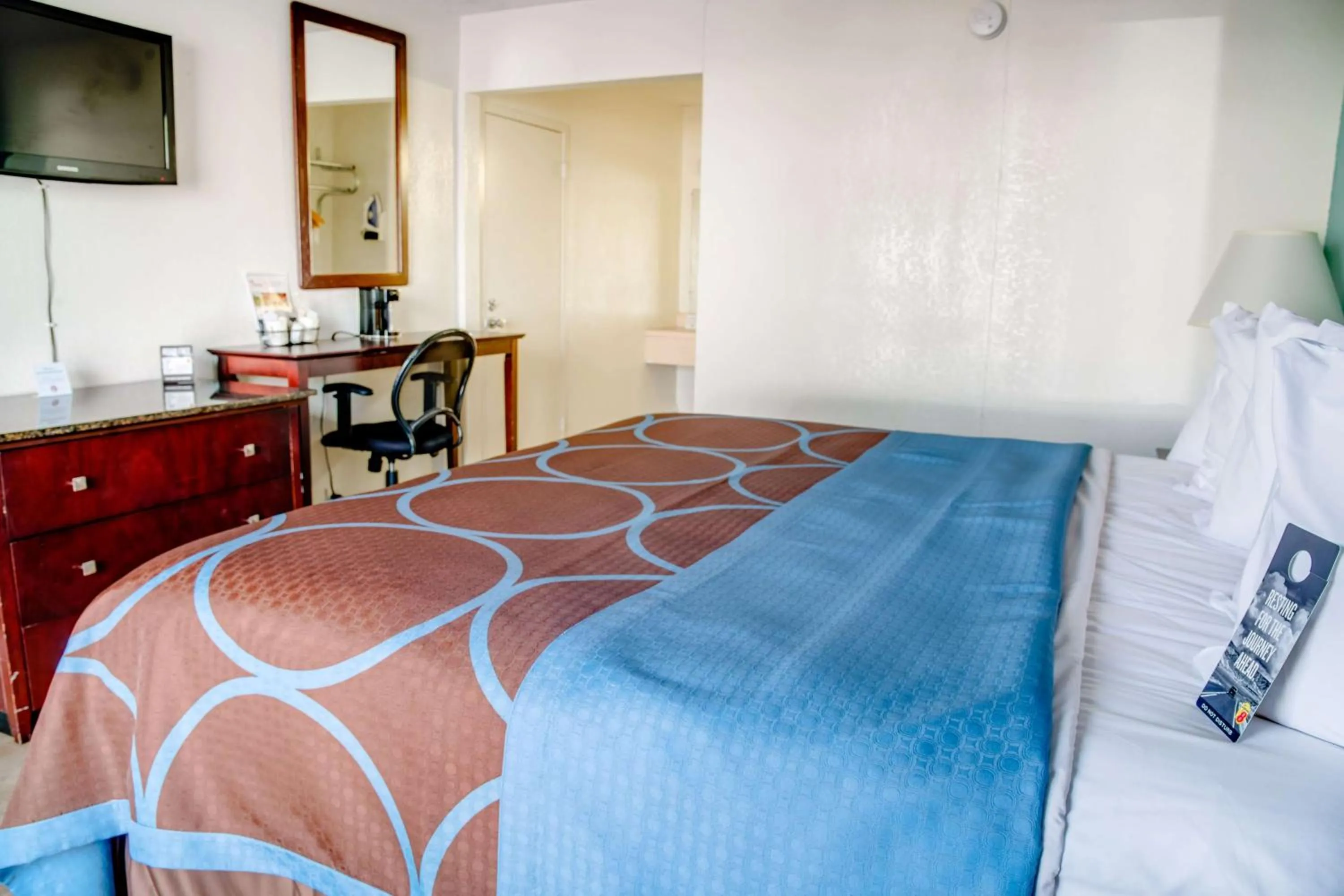 Photo of the whole room, Bed in Super 8 by Wyndham St. Petersburg