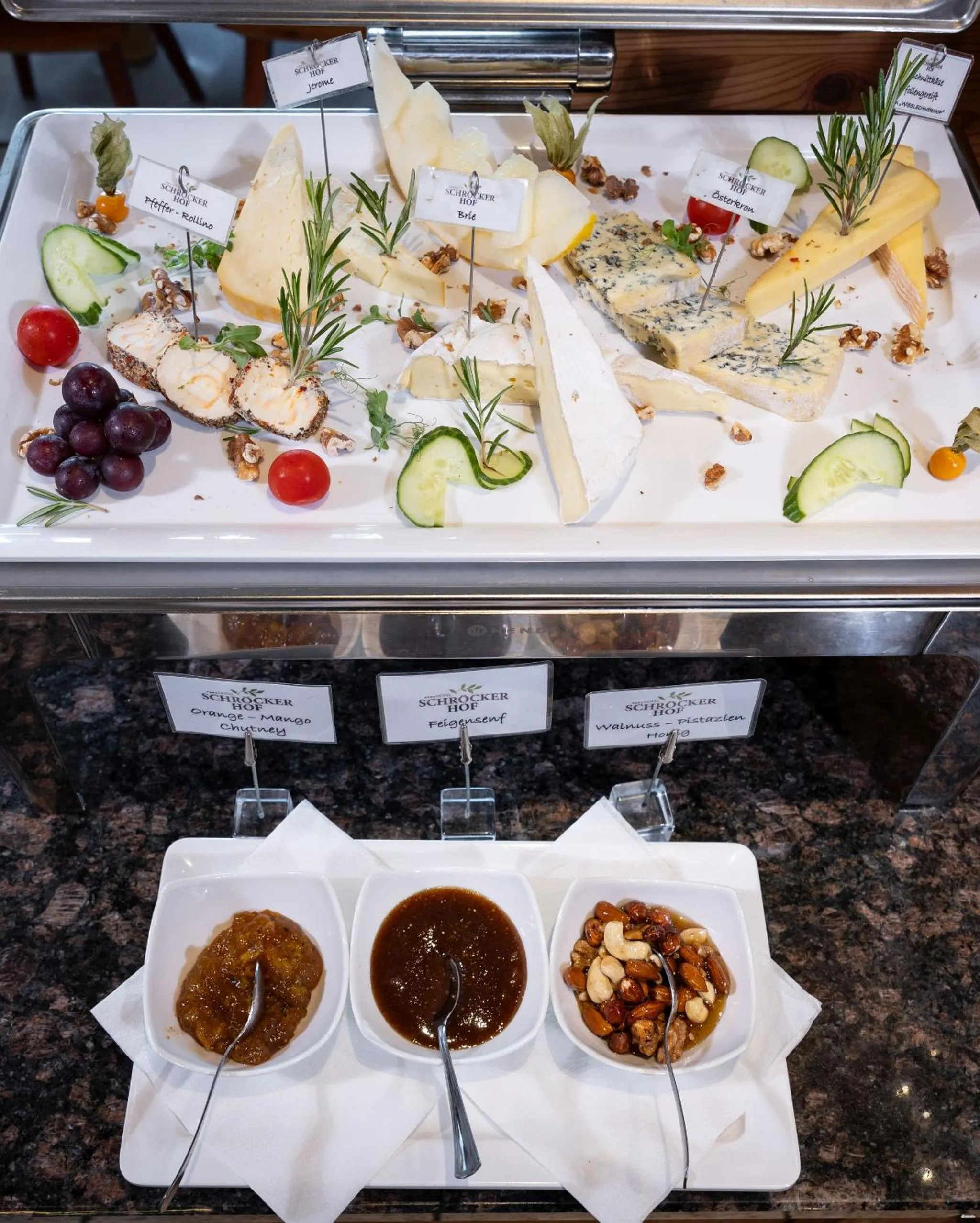 Restaurant/places to eat in Hotel Schröckerhof