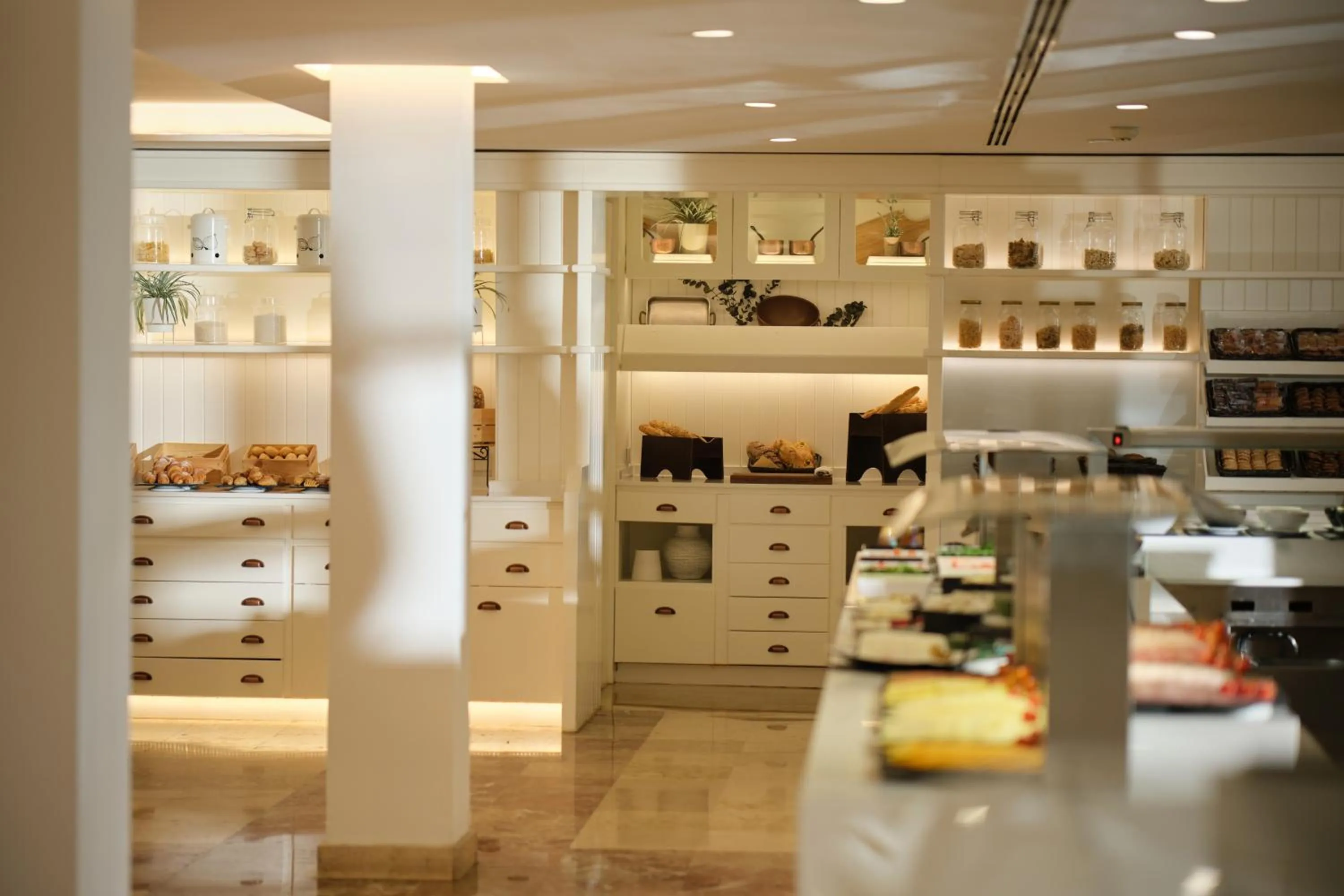 Food and drinks in Son Caliu Apartamentos