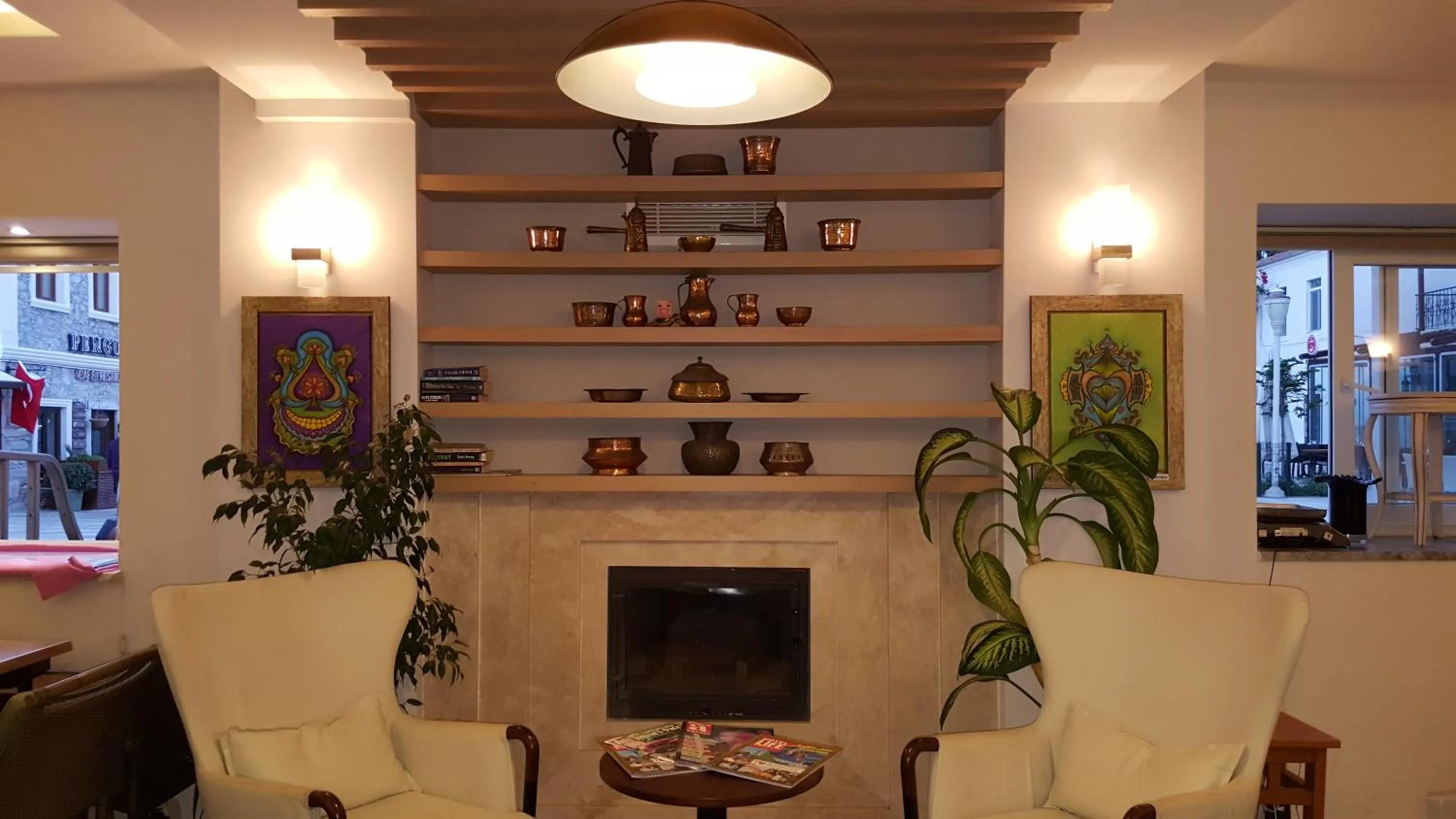 Restaurant/places to eat in Artemis Hotel