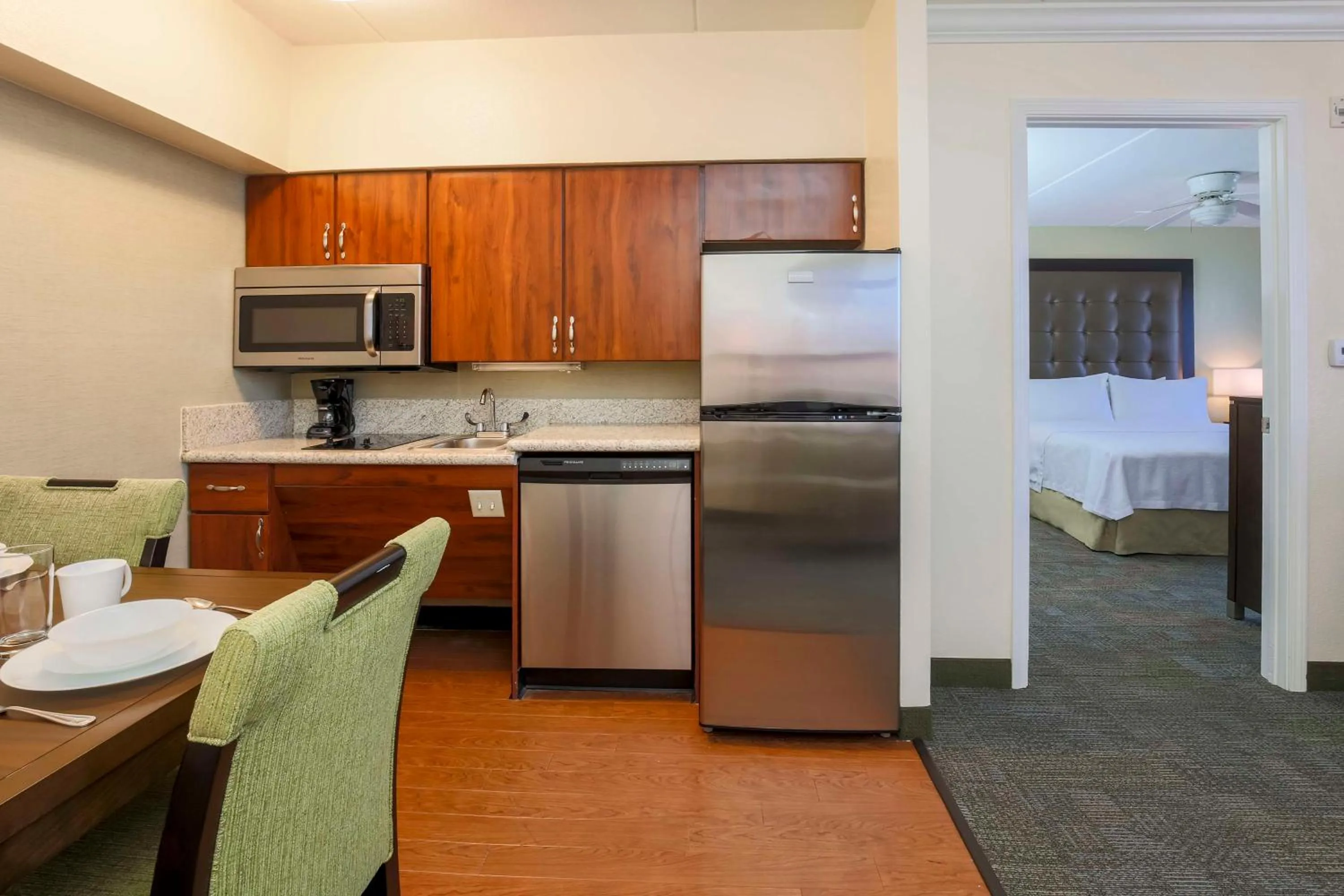 Living room, Bed in Homewood Suites by Hilton Ft. Worth-North at Fossil Creek