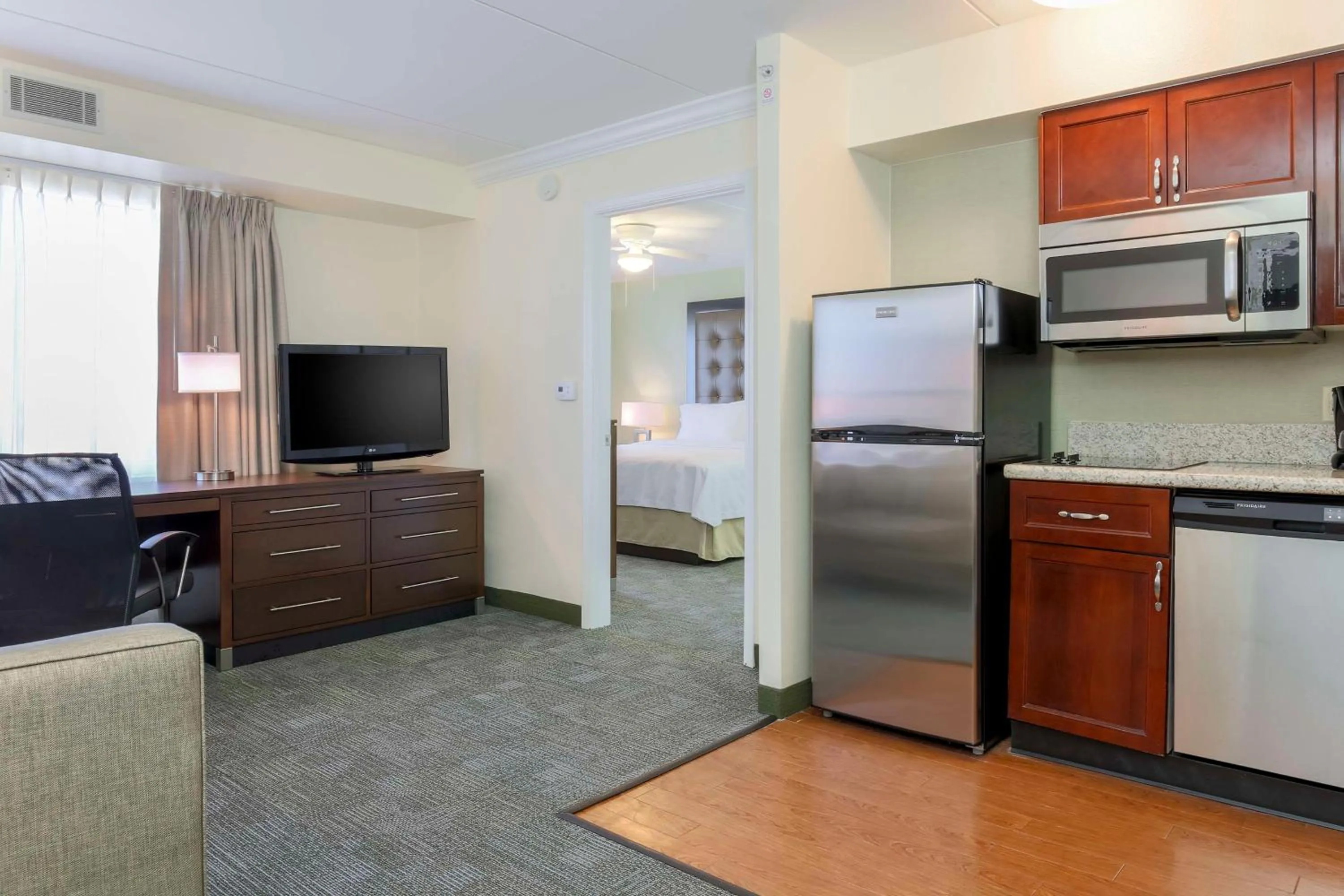 Kitchen or kitchenette in Homewood Suites by Hilton Ft. Worth-North at Fossil Creek