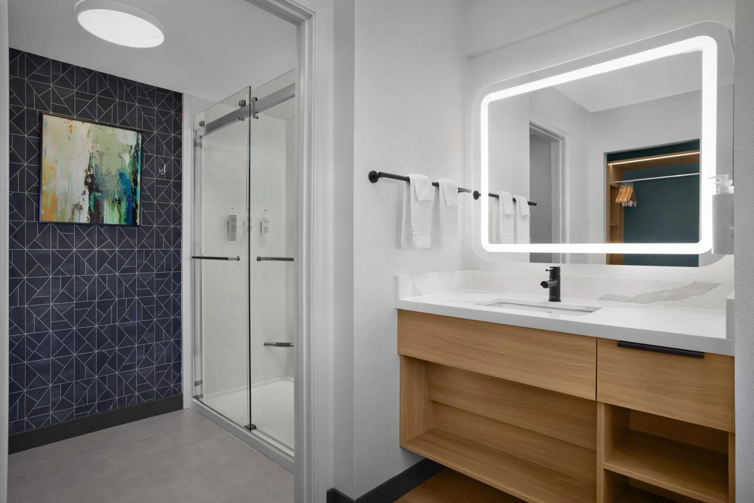 Bathroom in Homewood Suites by Hilton Ft. Worth-North at Fossil Creek