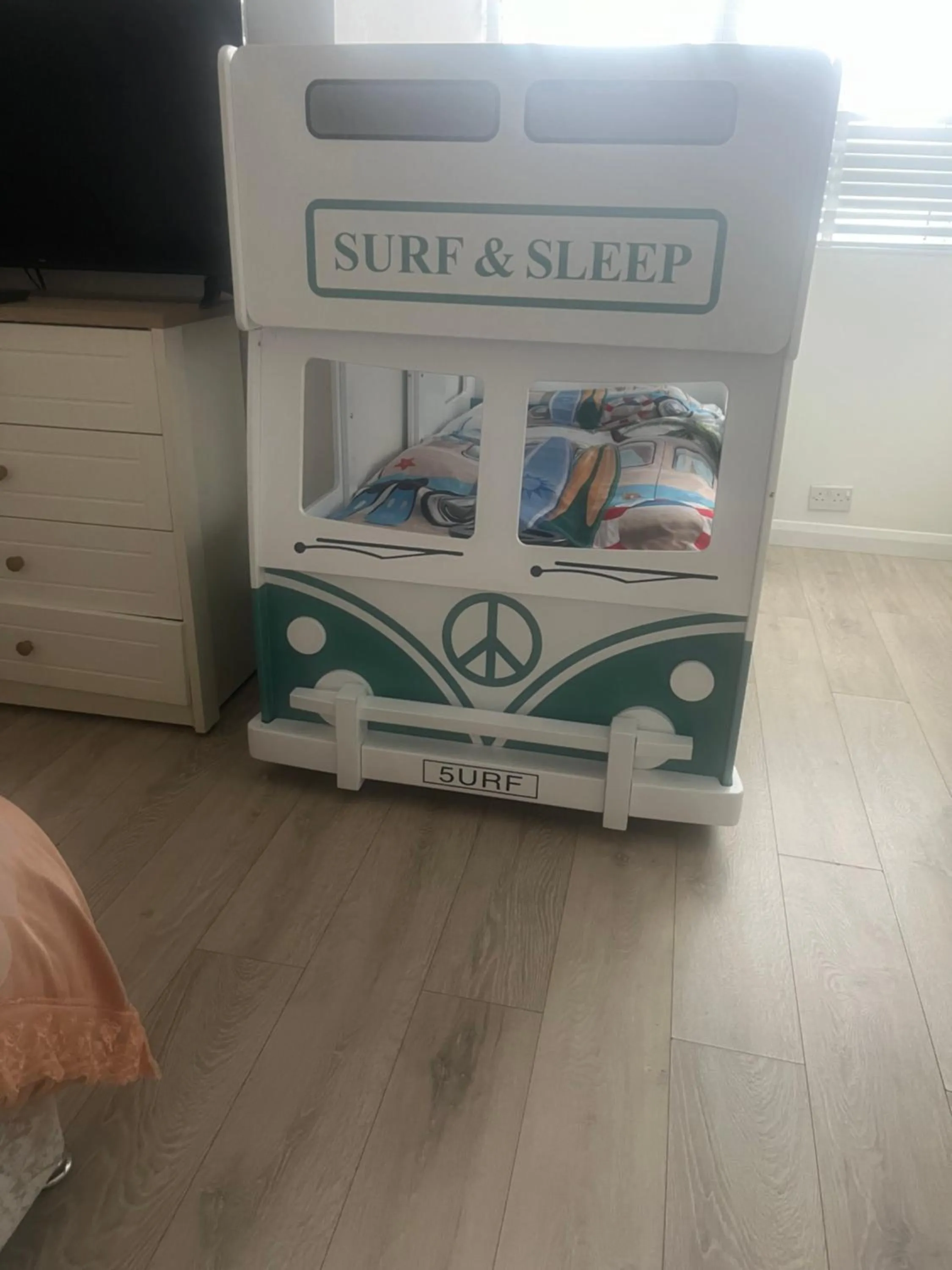 bunk bed, Bed in Jasmine House