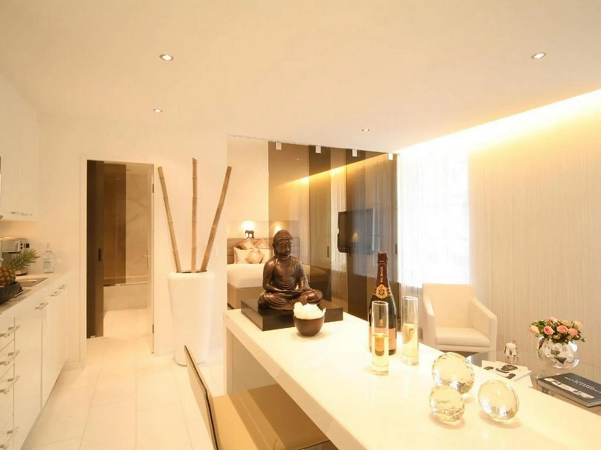 Dining area in VISIONAPARTMENTS Gerechtigkeitsgasse - contactless check-in