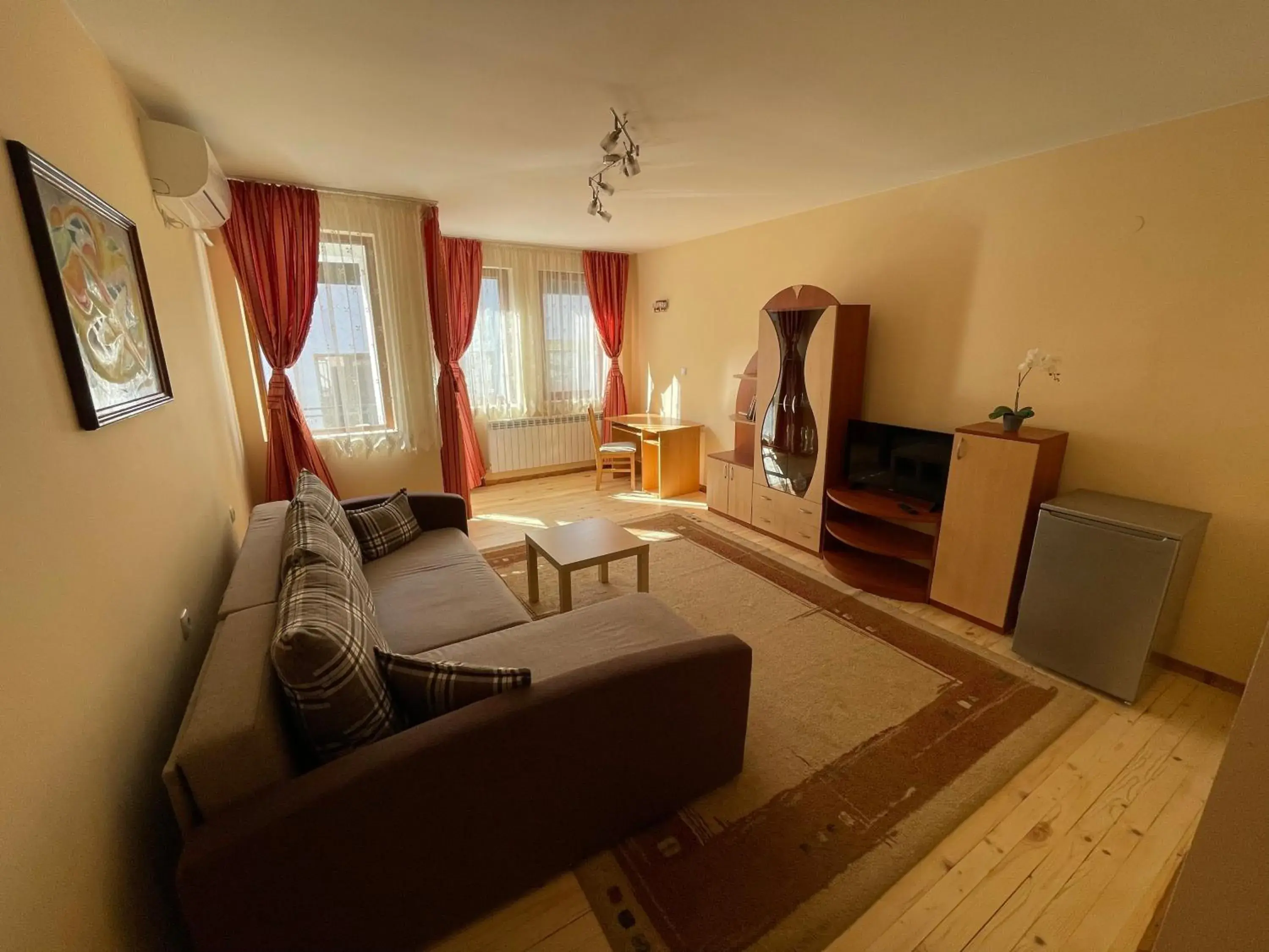 One-Bedroom Suite with Balcony in Family Hotel Biju One-Bedroom Suite with Balcony in Family Hotel Biju