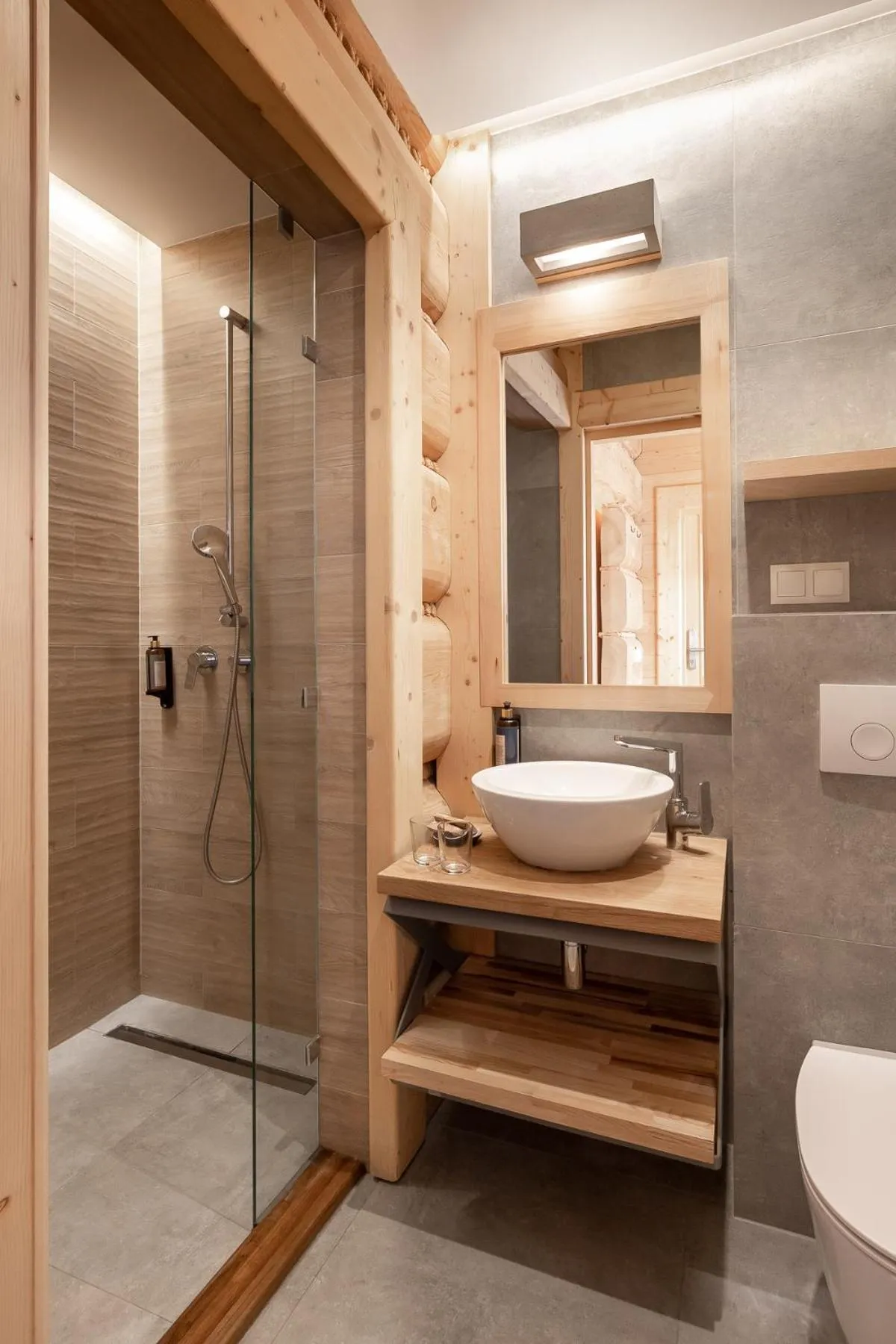 Shower in Willa Malinowa