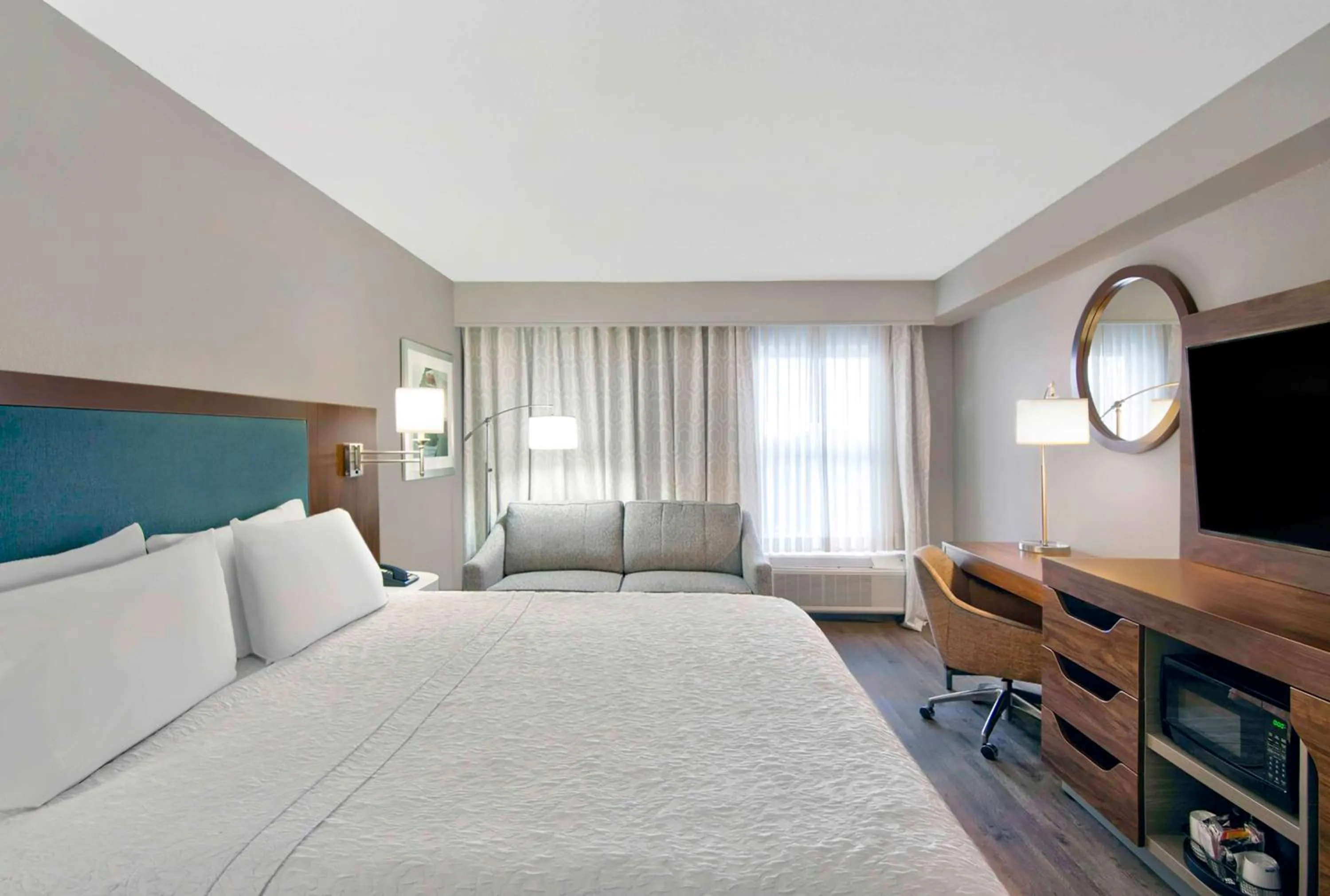 Bedroom, Bed in Hampton Inn Ft Lauderdale Airport North Cruise Port