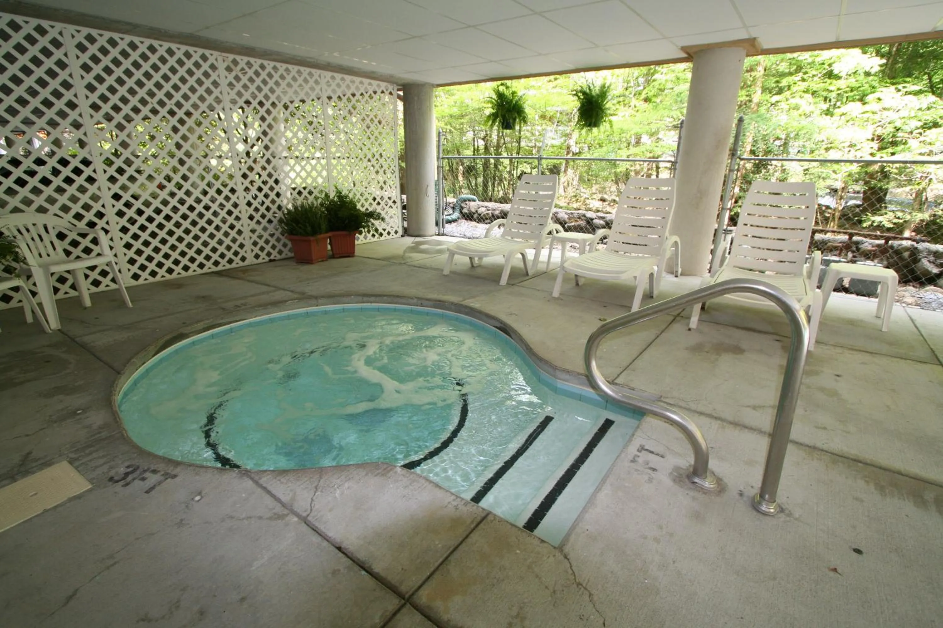 Spa and wellness centre/facilities in Park Place Condos