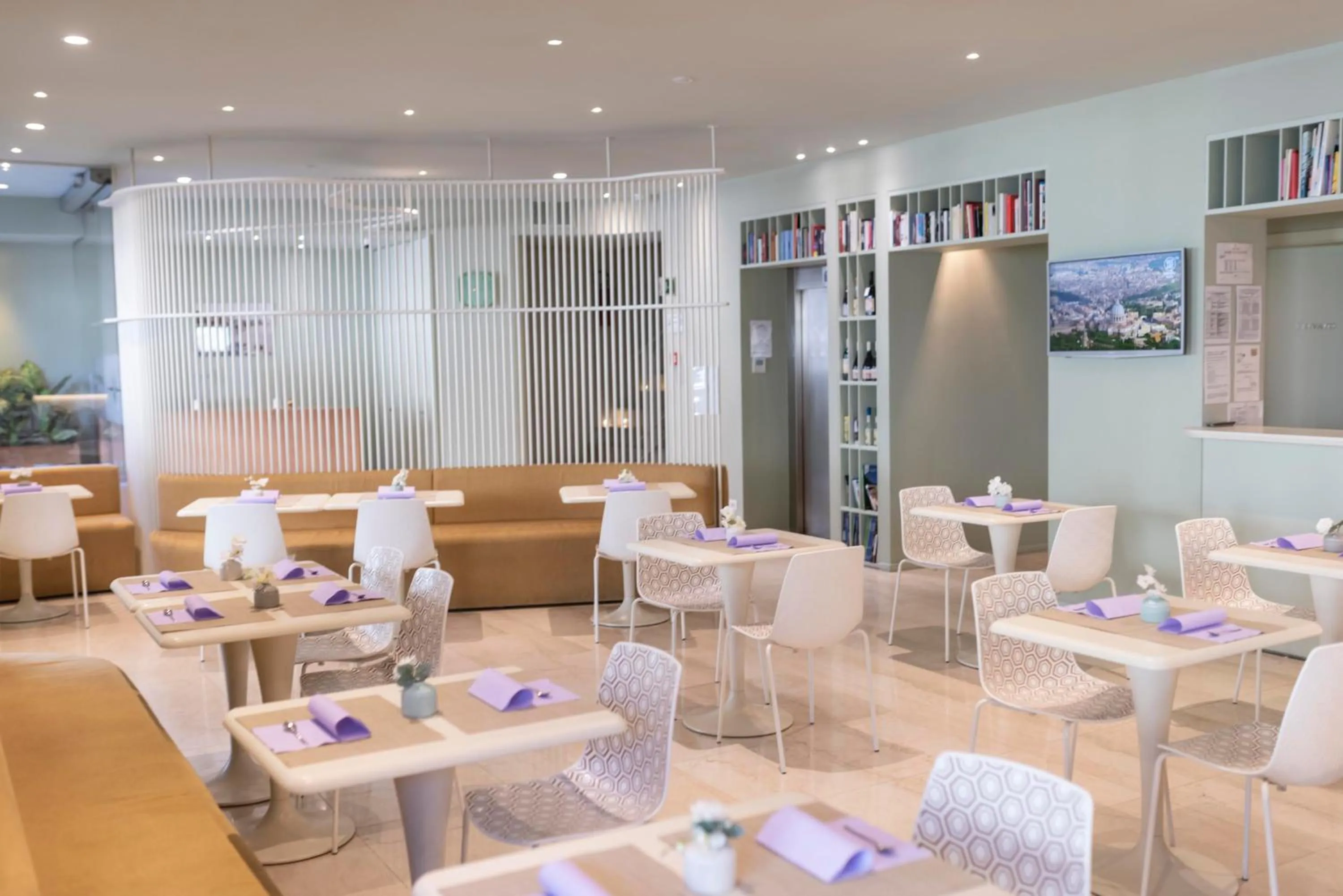 Breakfast in Aromi Piccolo Hotel