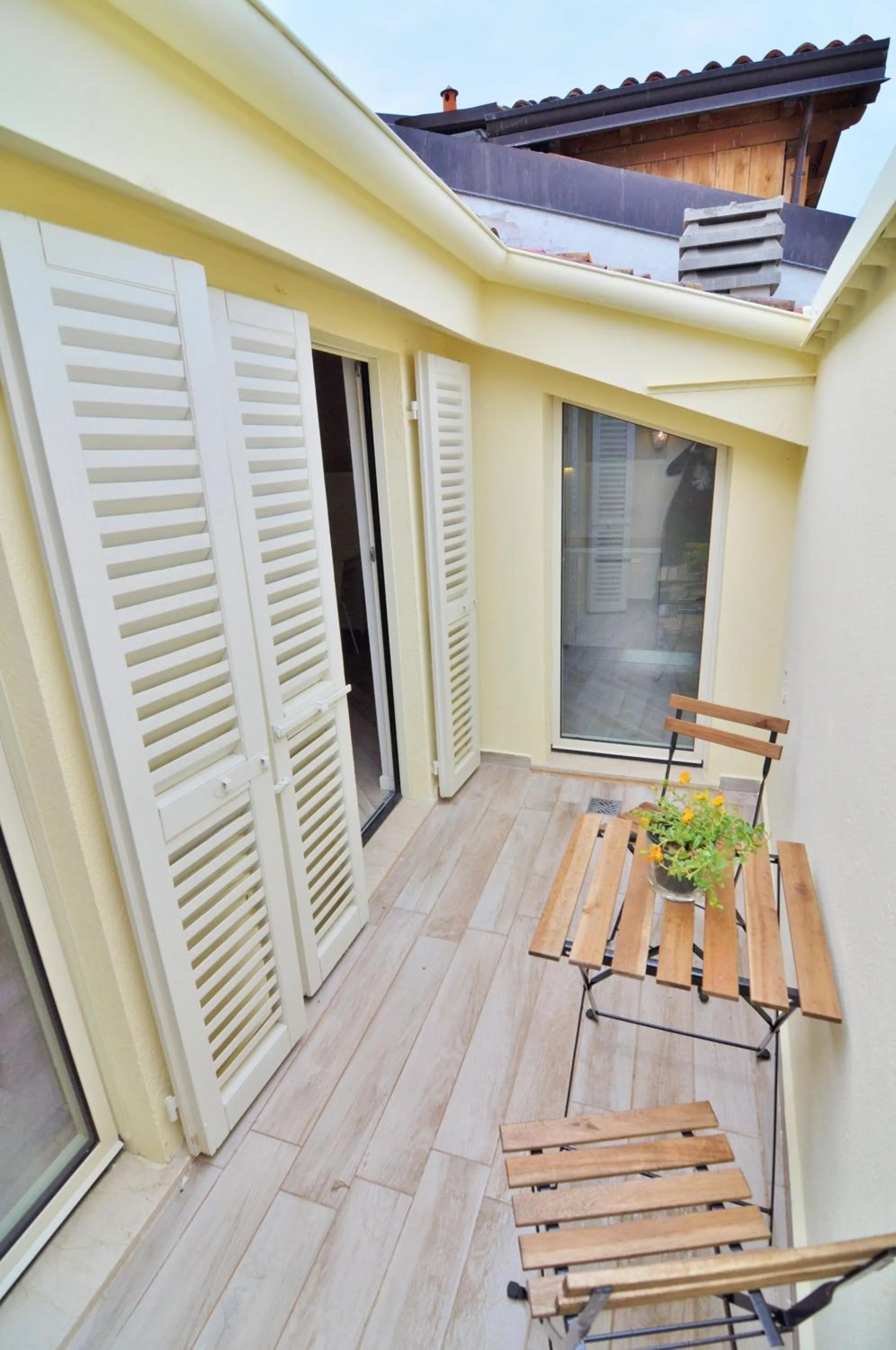 Balcony/Terrace in Aromi Piccolo Hotel