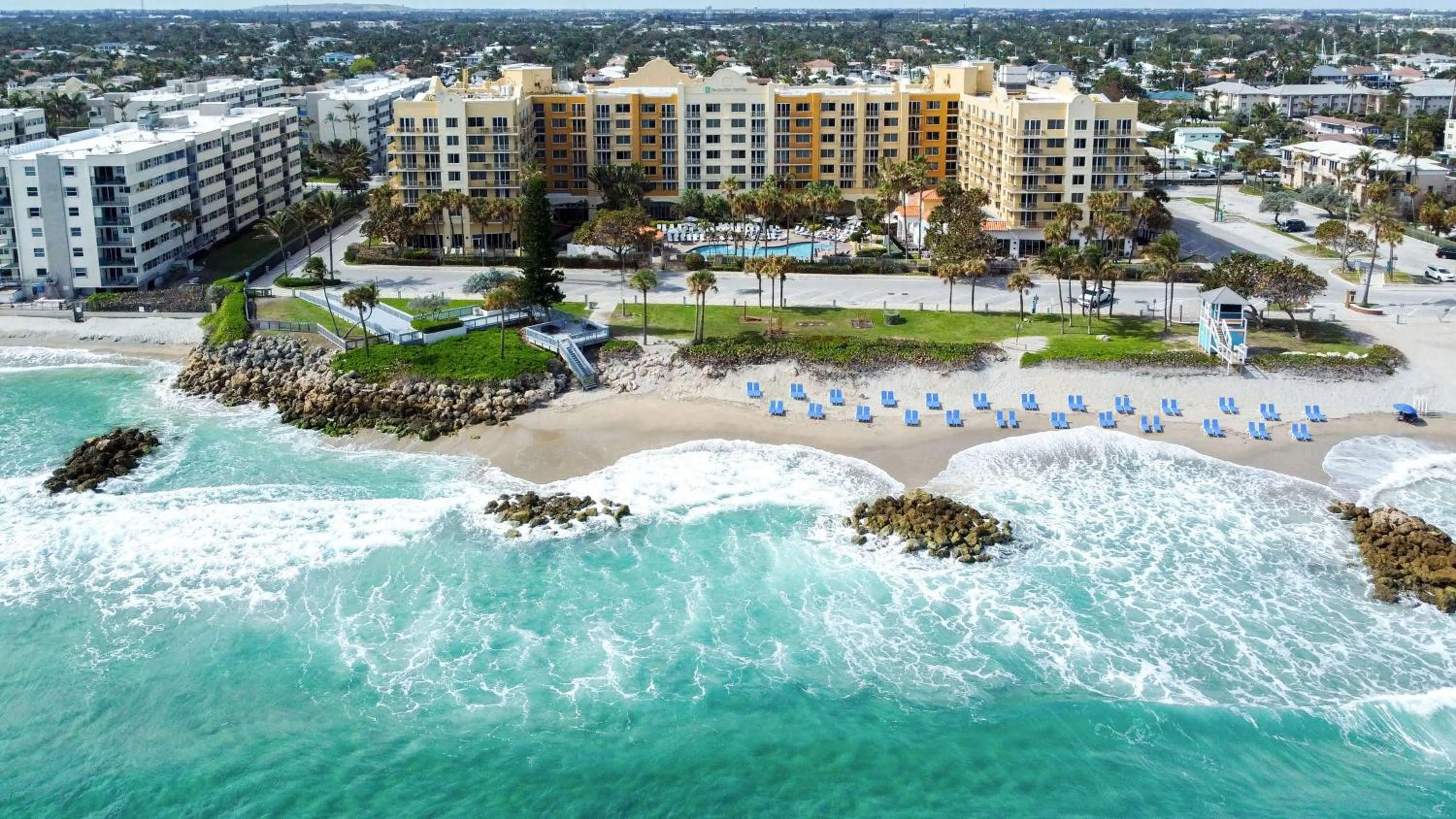 Property building in Embassy Suites by Hilton Deerfield Beach Resort & Spa