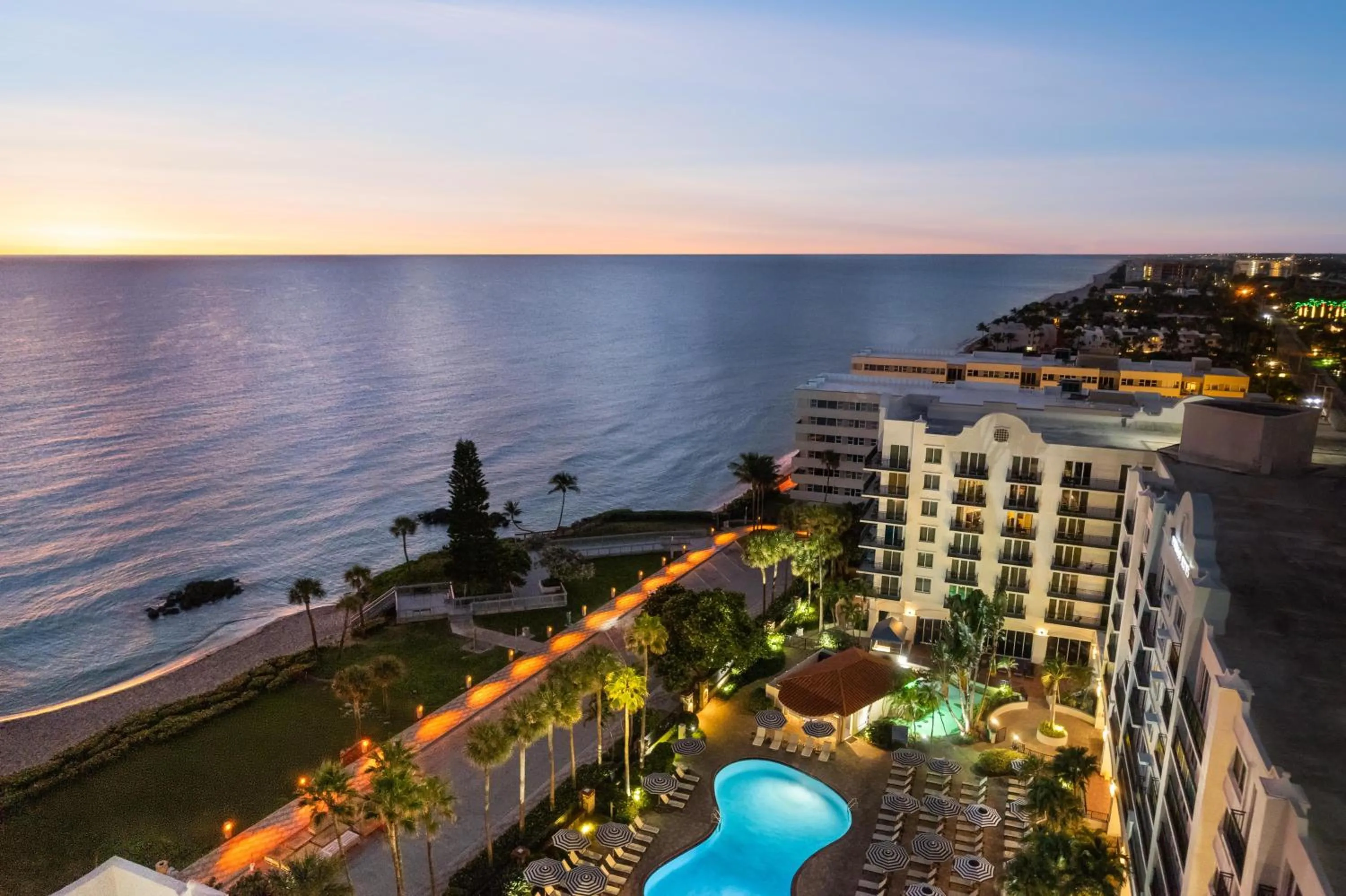 Pool view in Embassy Suites by Hilton Deerfield Beach Resort & Spa
