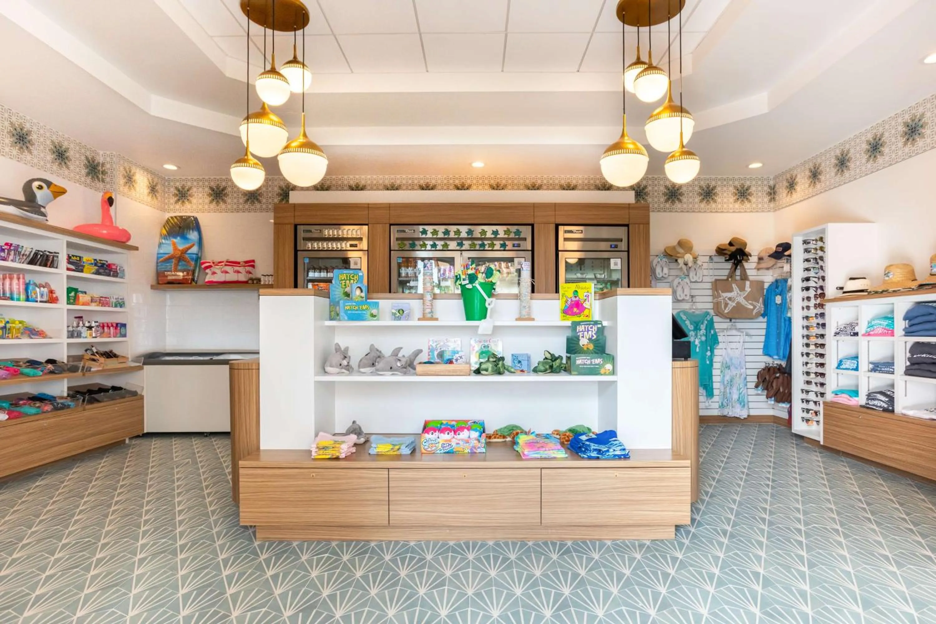 On-site shops in Embassy Suites by Hilton Deerfield Beach Resort & Spa