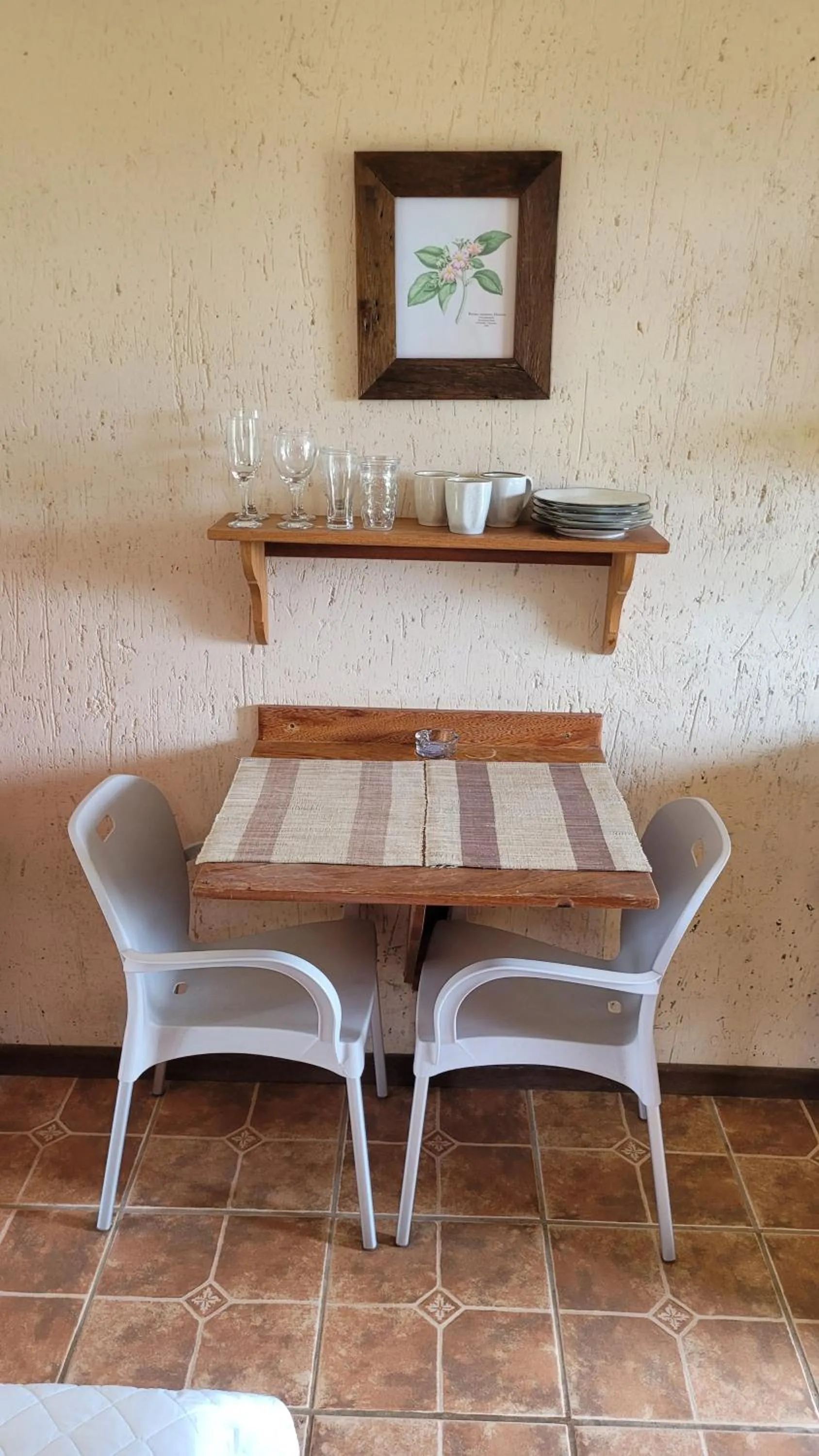 Dining area in Pousada Capitão Cook, banheira, a 200 m do centro, amplo estacionamento, linda vista