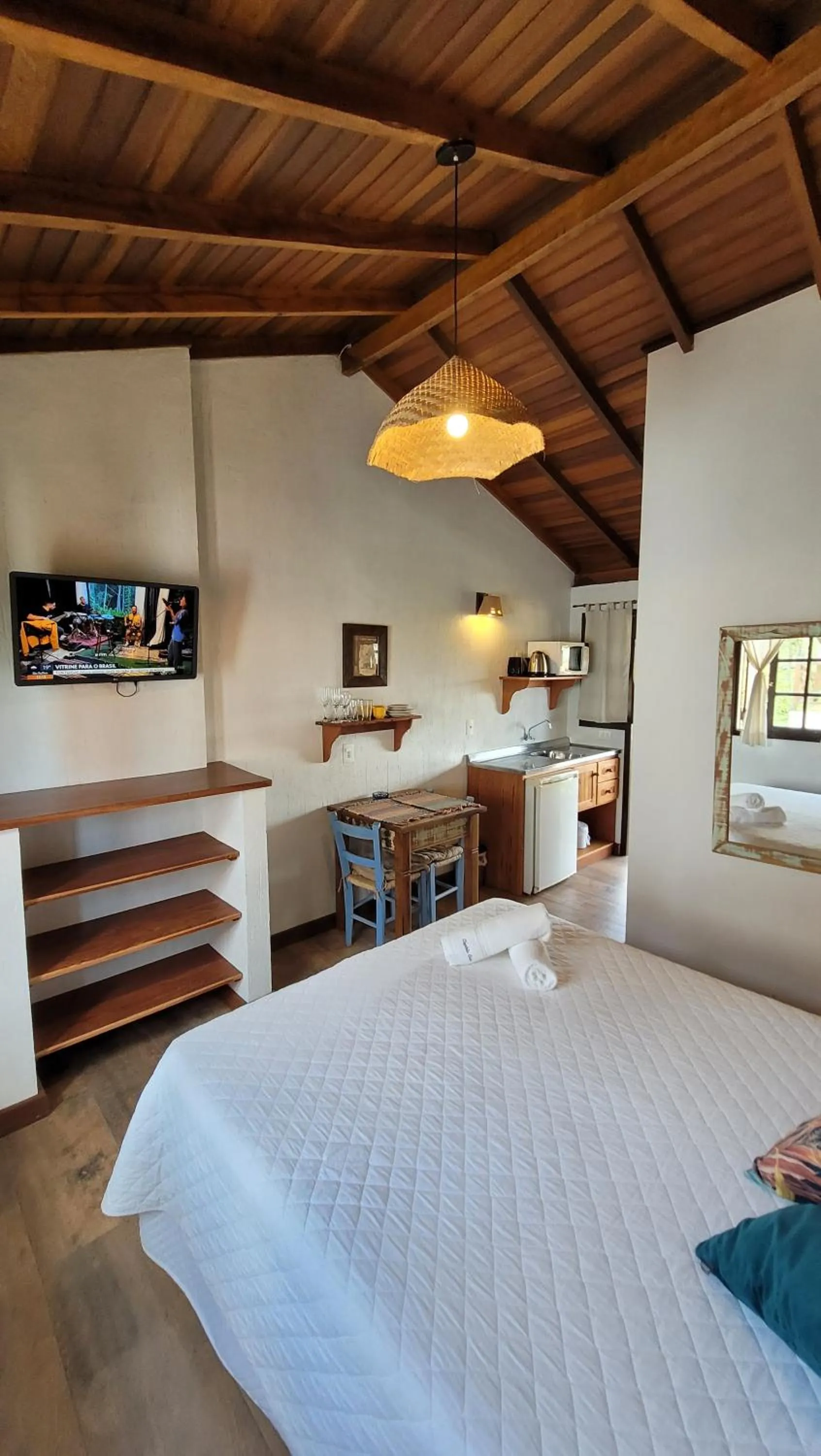 Photo of the whole room, Bed in Pousada Capitão Cook, banheira, a 200 m do centro, amplo estacionamento, linda vista