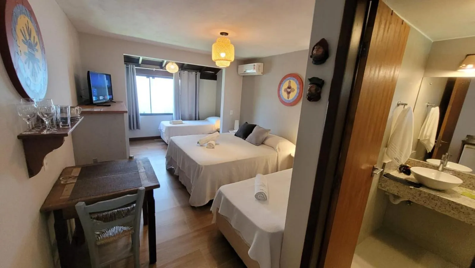 Bed in Pousada Capitão Cook, banheira, a 200 m do centro, amplo estacionamento, linda vista