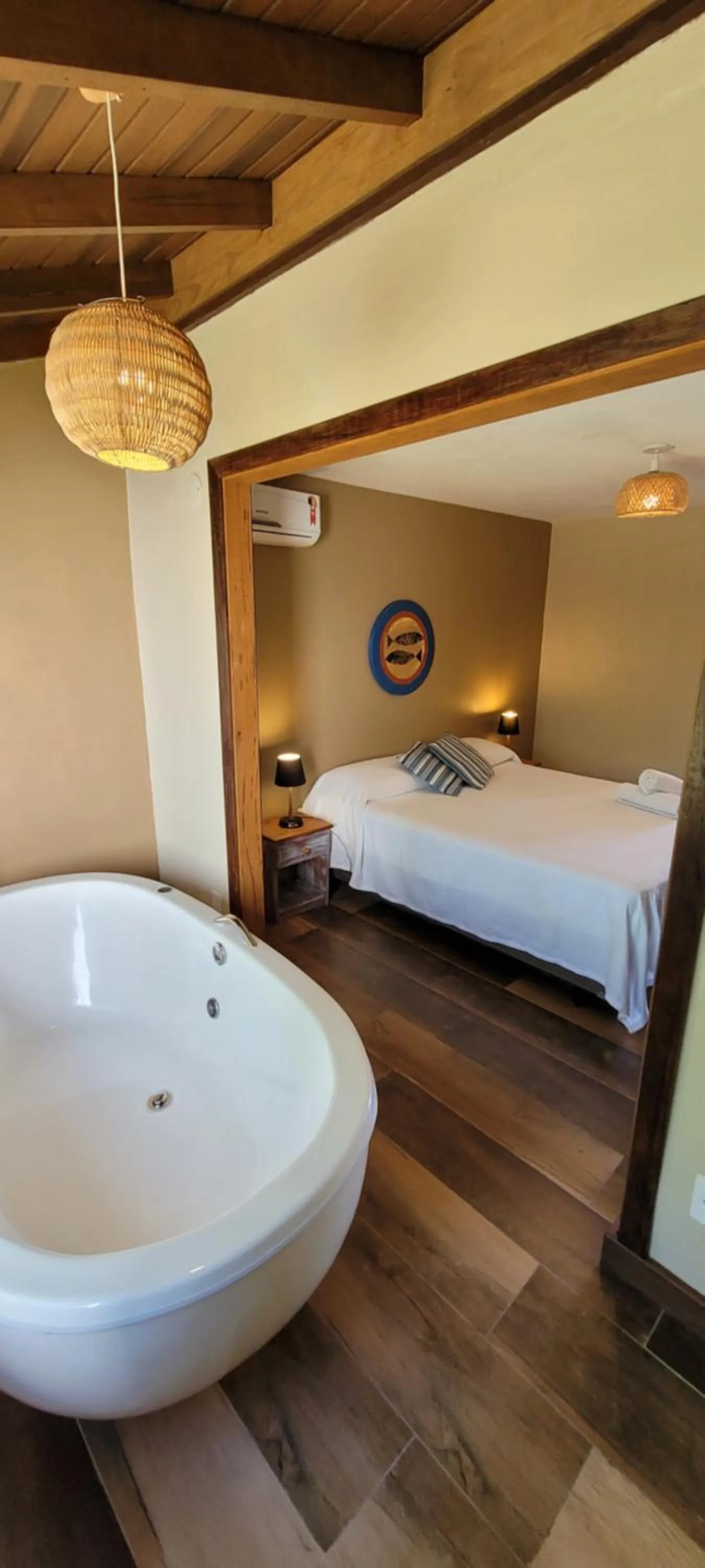 Hot Tub, Bed in Pousada Capitão Cook, banheira, a 200 m do centro, amplo estacionamento, linda vista