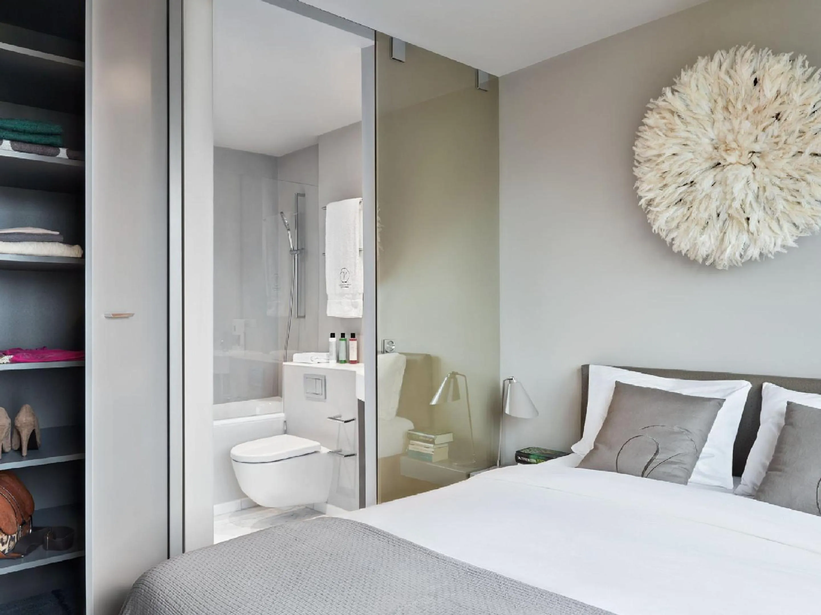 Photo of the whole room, Bed in VISIONAPARTMENTS Militärstrasse - contactless check-in