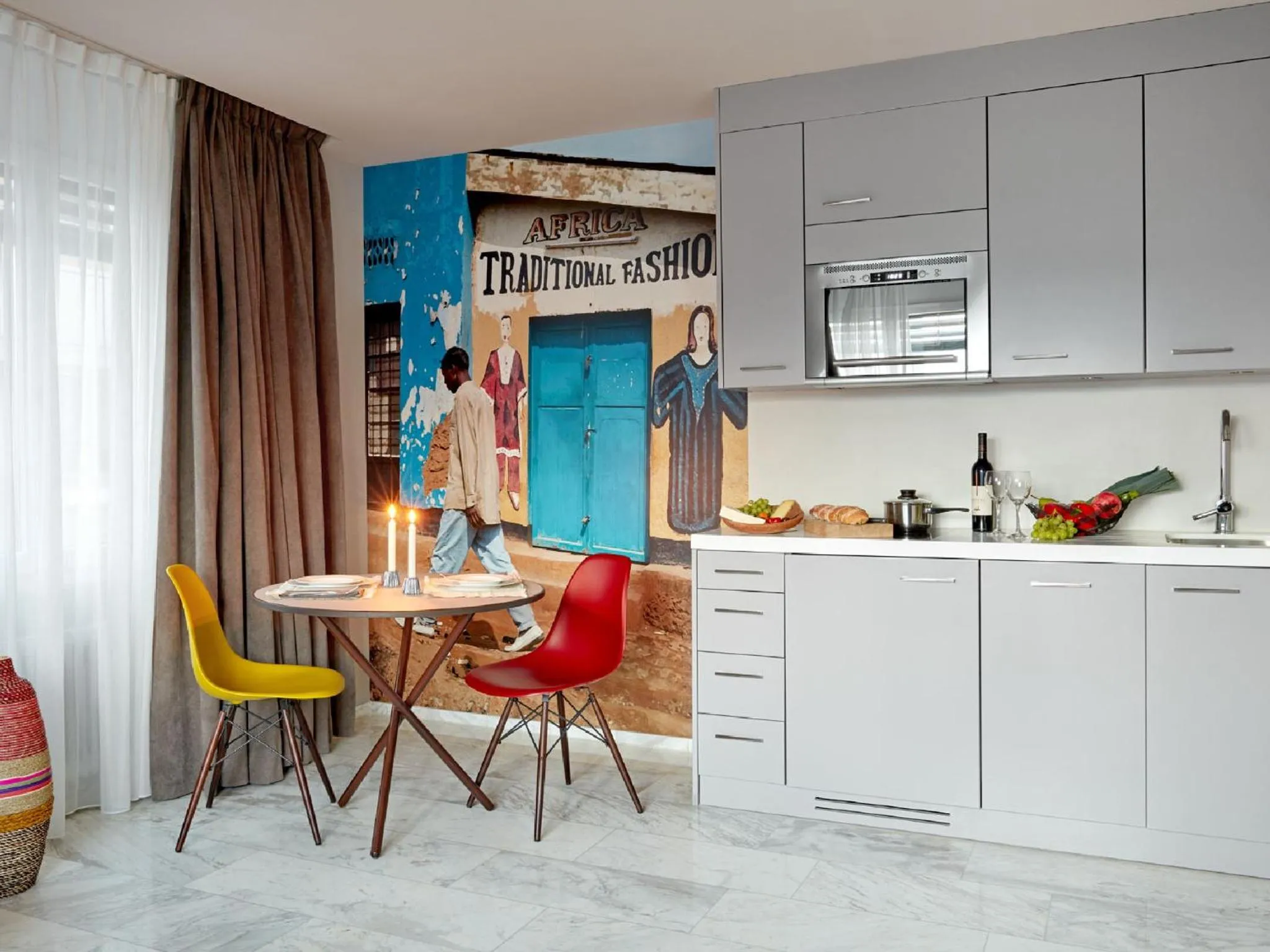 Dining area in VISIONAPARTMENTS Militärstrasse - contactless check-in