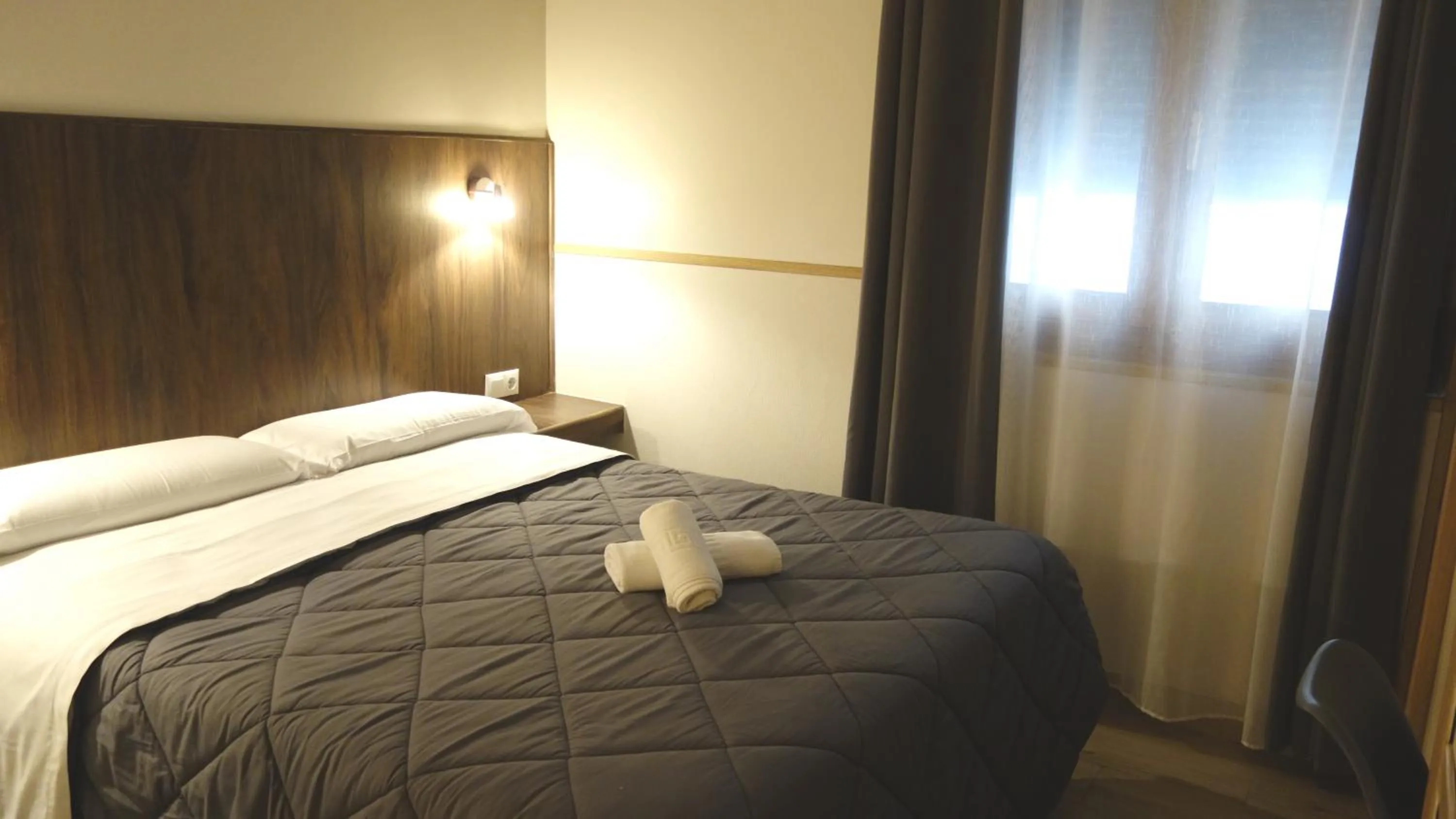 Bed in Trípolis Toledo