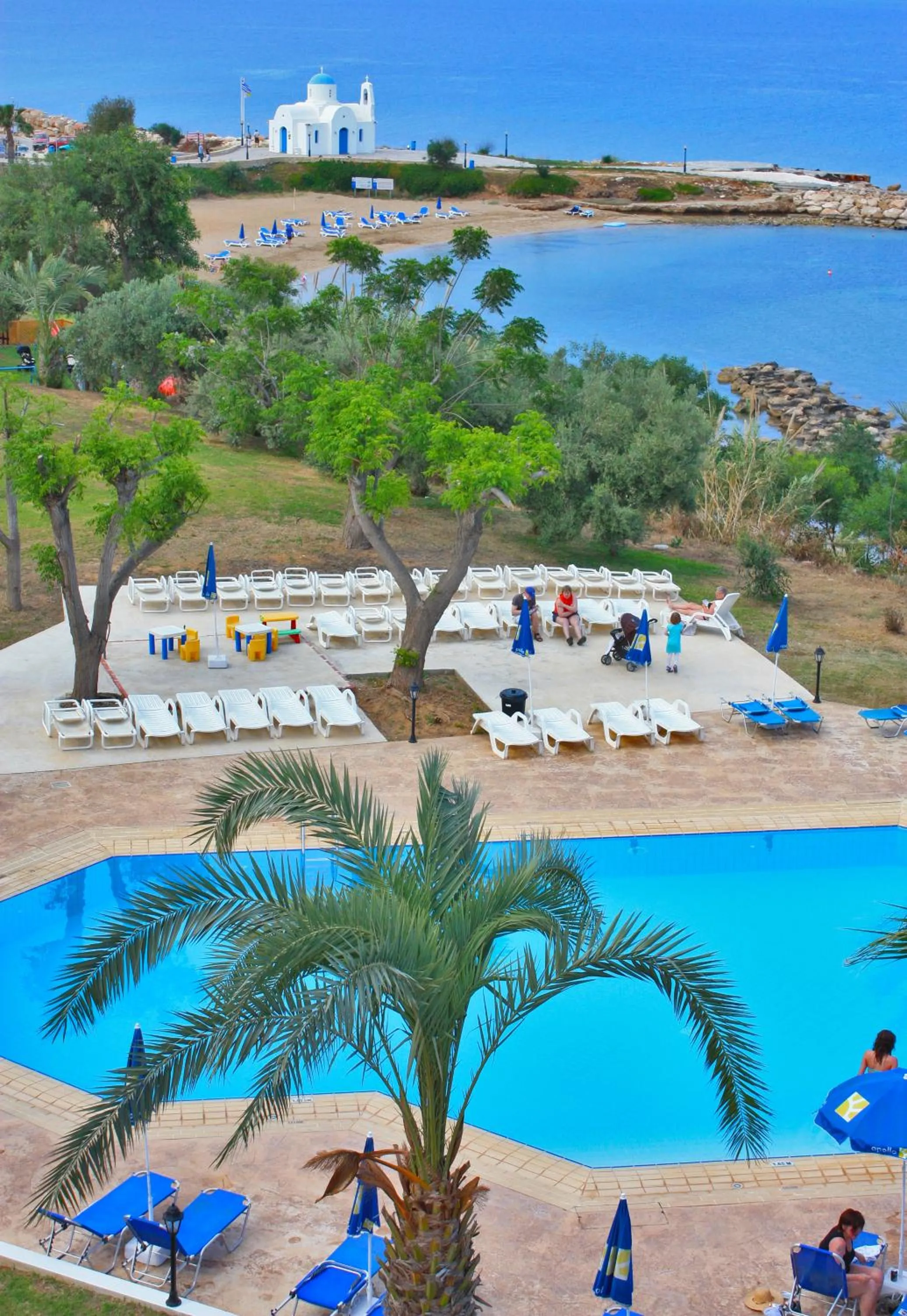 Day in MyroAndrou Beach Hotel Apartments
