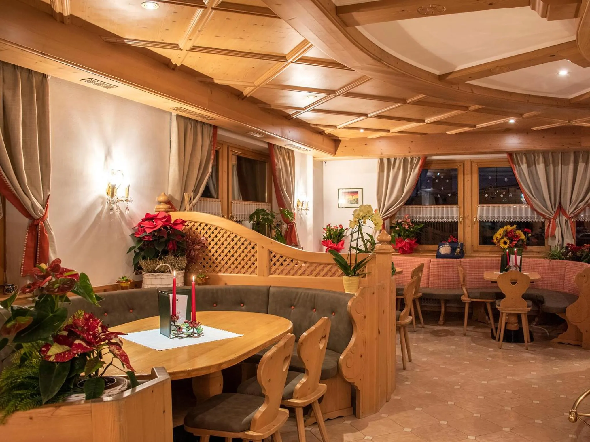 Restaurant/places to eat in Hotel Barance