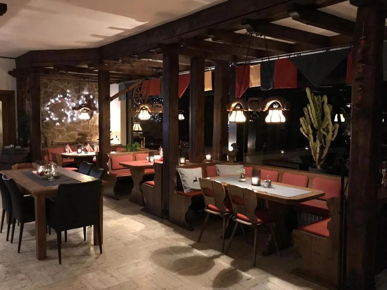 Dining area in Landgasthof Ralinger Hof