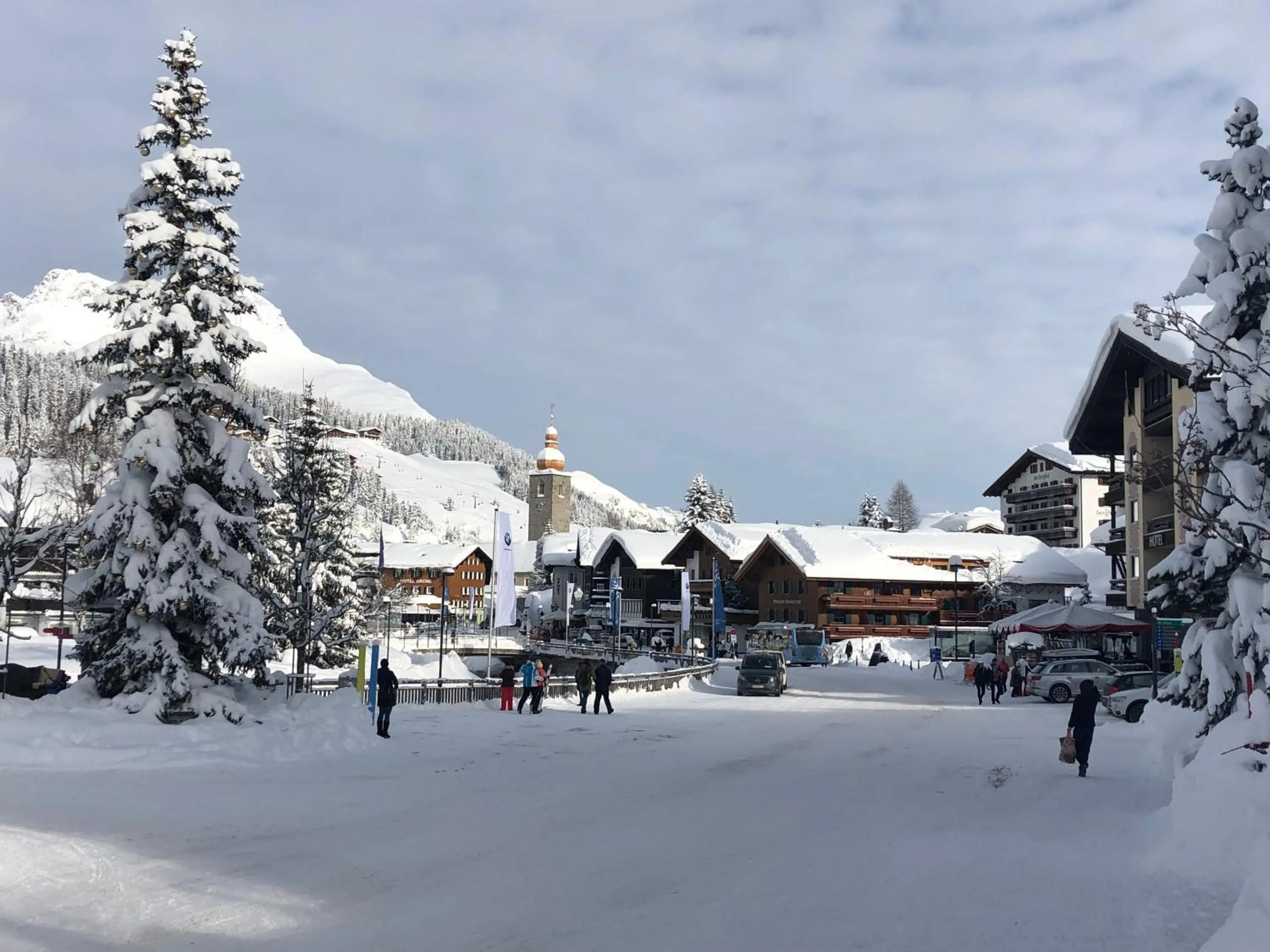 Staff in Haus Schrofenstein