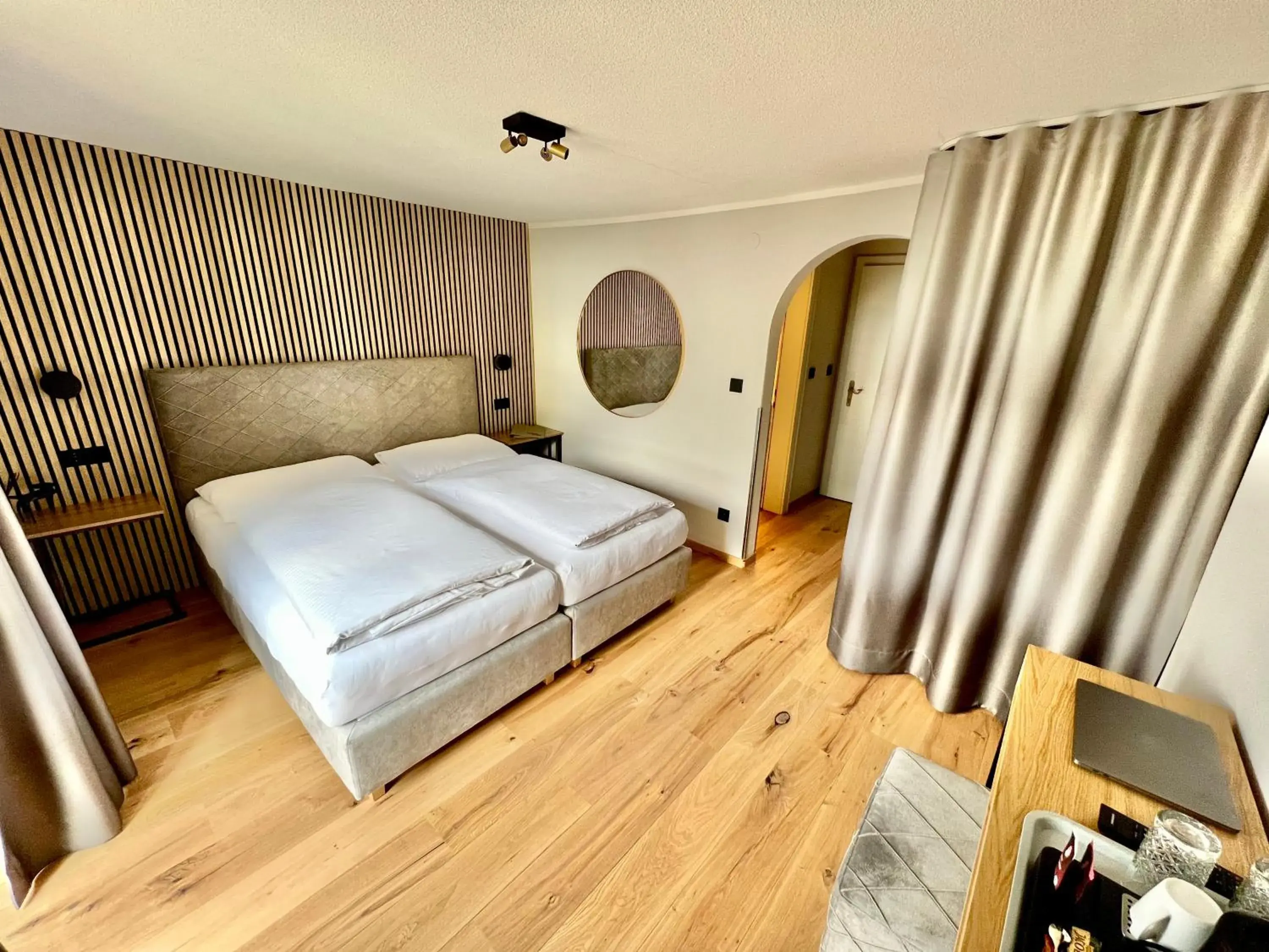 Double Room - single occupancy in Haus Schrofenstein Double Room - single occupancy in Haus Schrofenstein