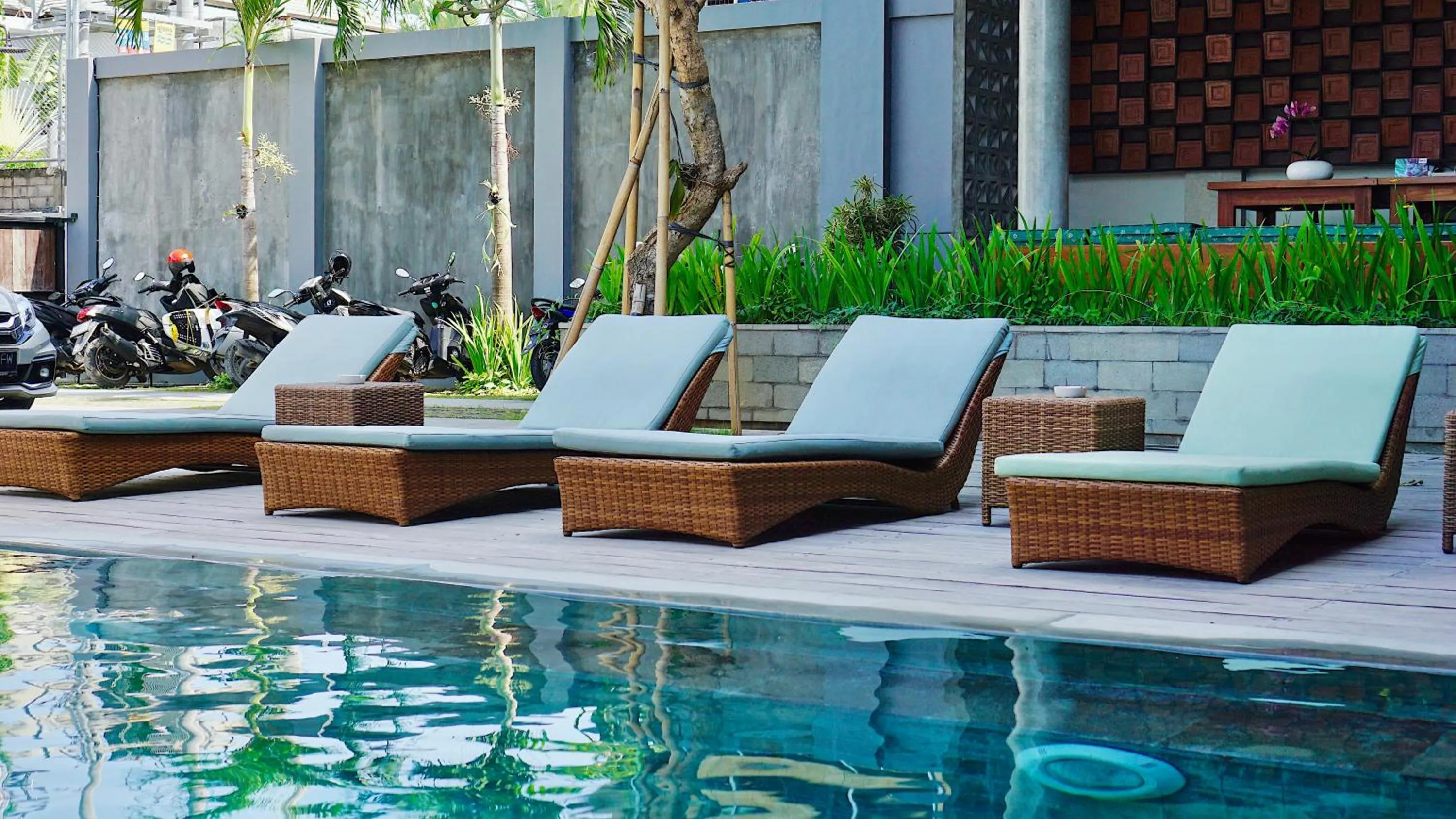 Swimming pool in Perissos Echo Beach