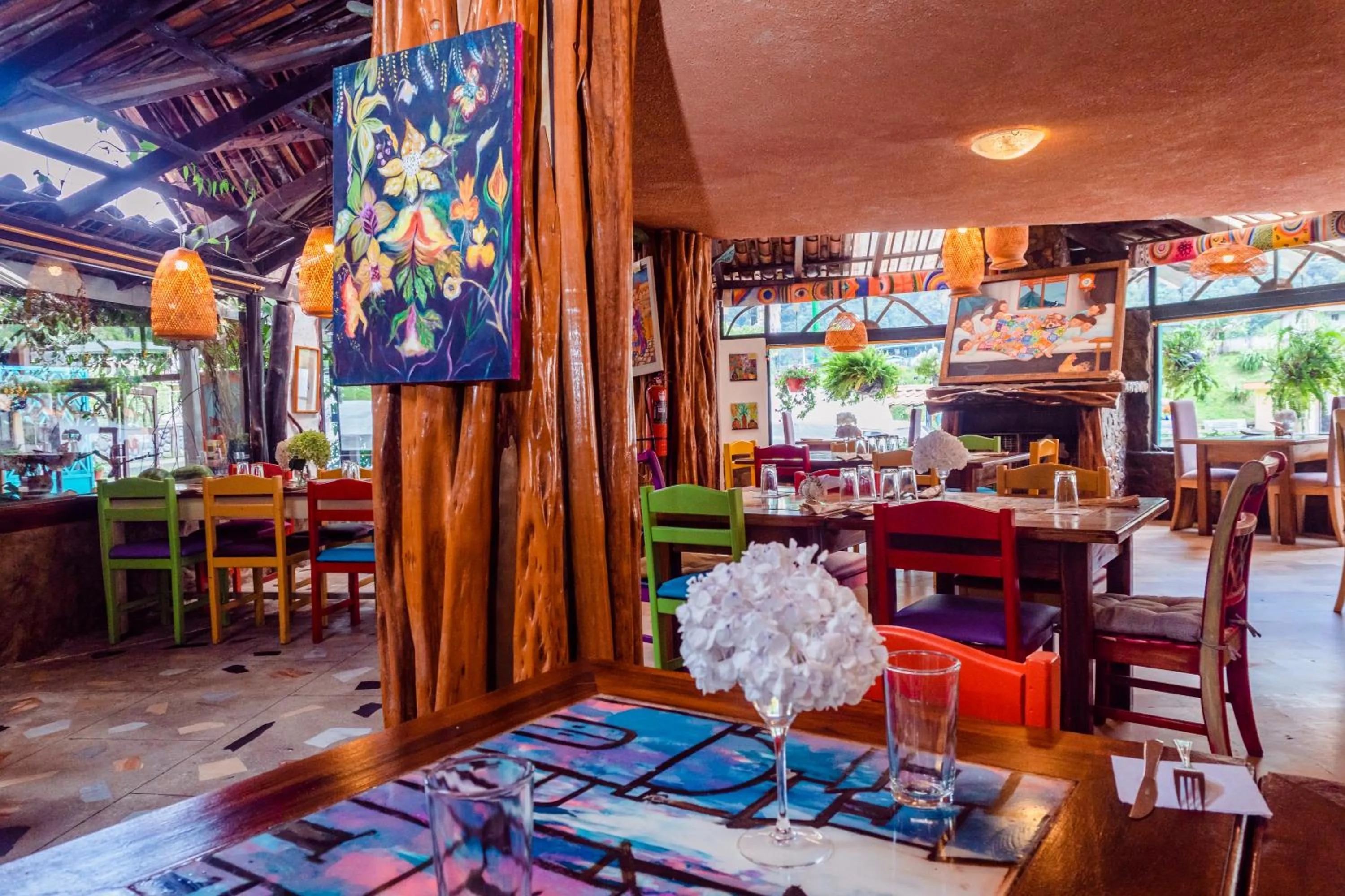 Restaurant/places to eat in Spa Hosteria Miramelindo