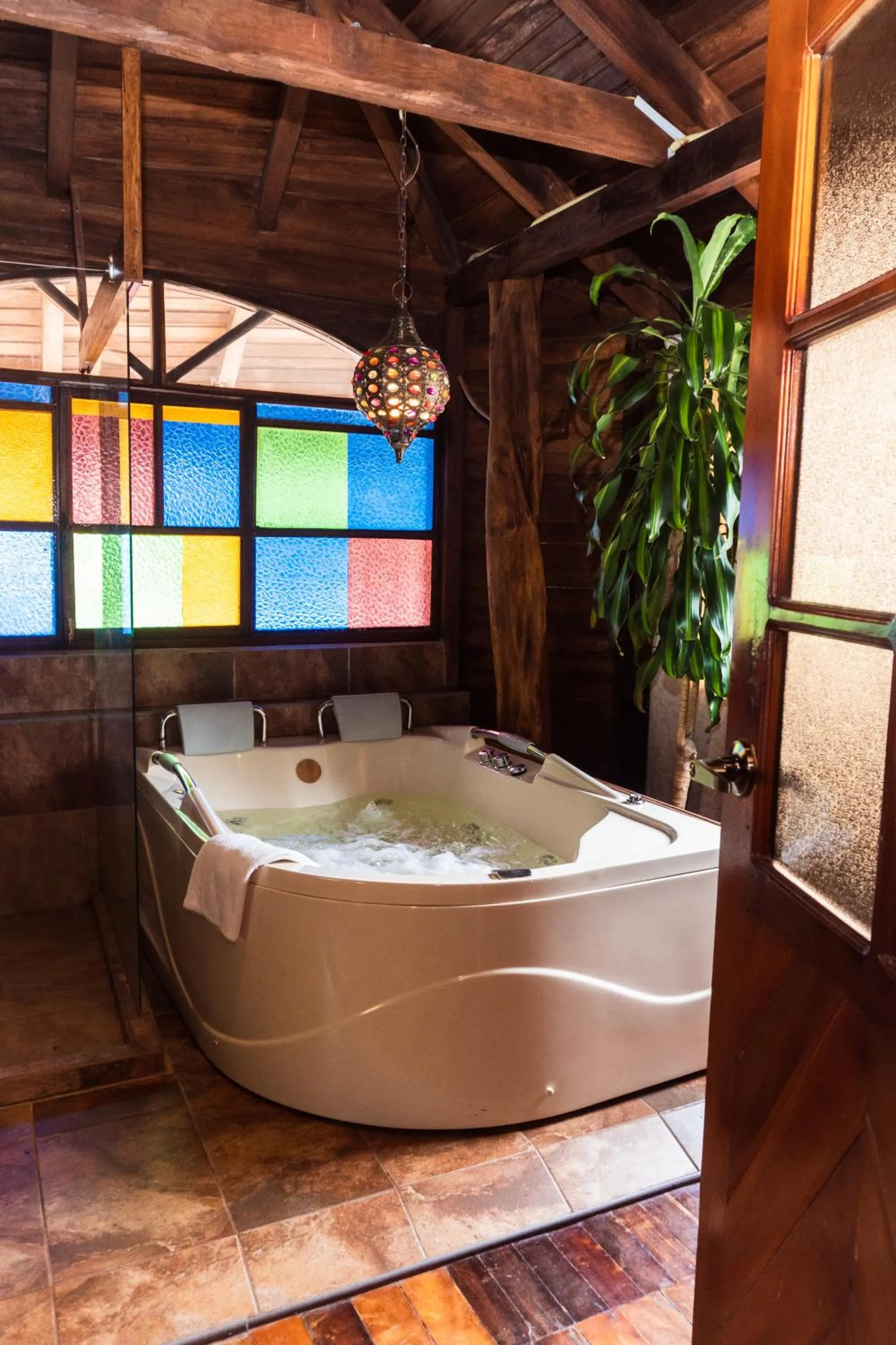 Hot Tub in Spa Hosteria Miramelindo