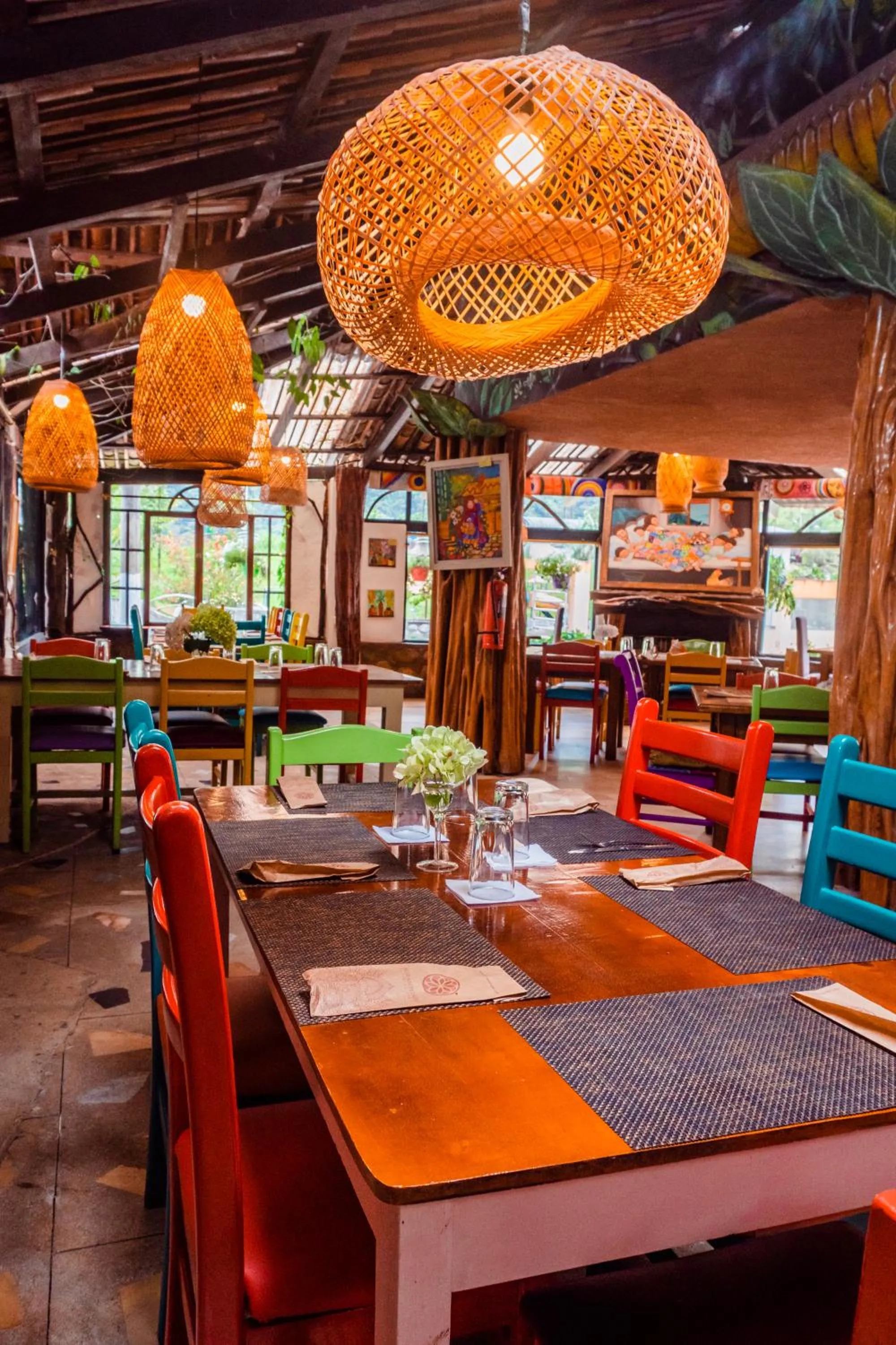 Restaurant/places to eat in Spa Hosteria Miramelindo