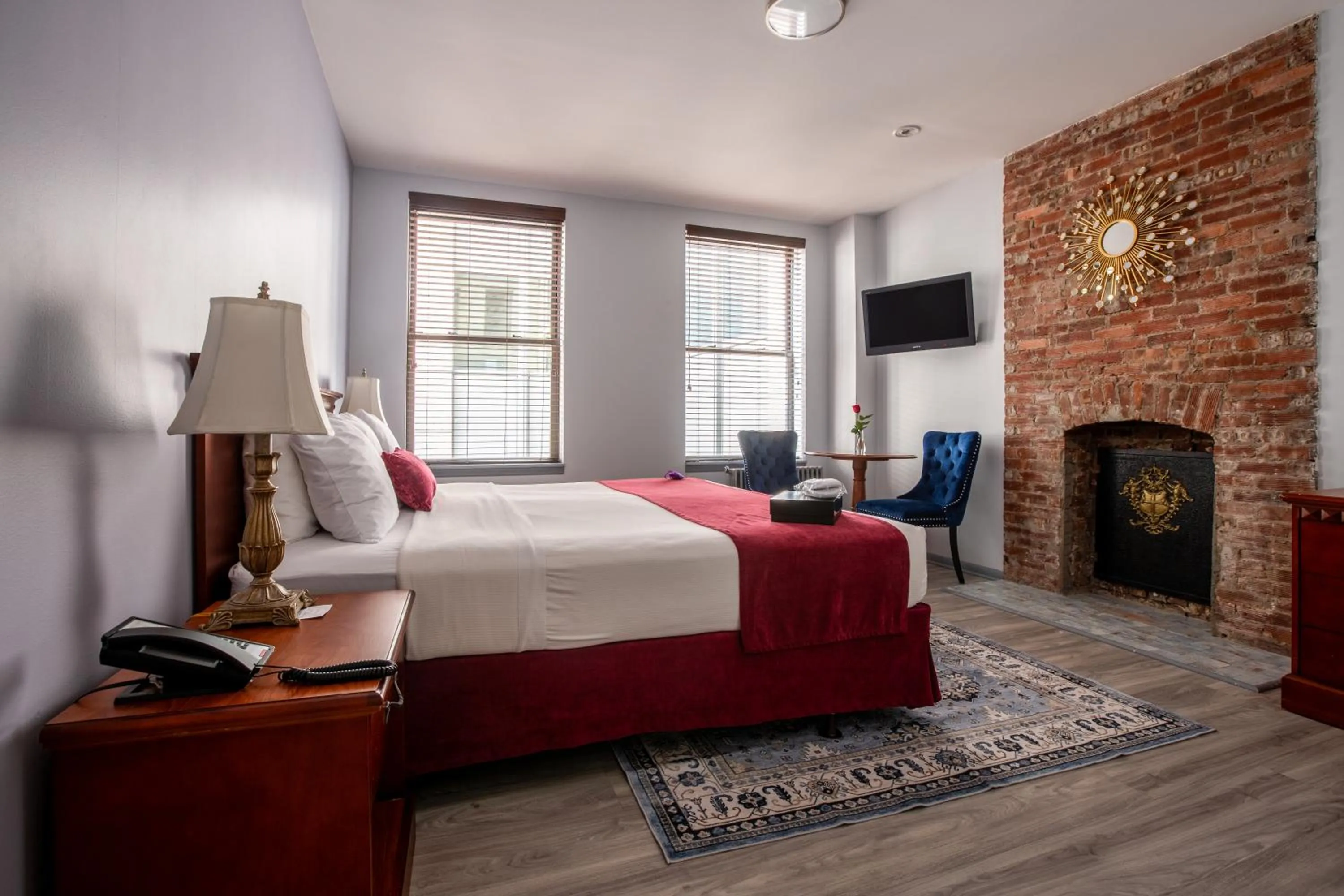 TV and multimedia, Bed in Hotel St. James