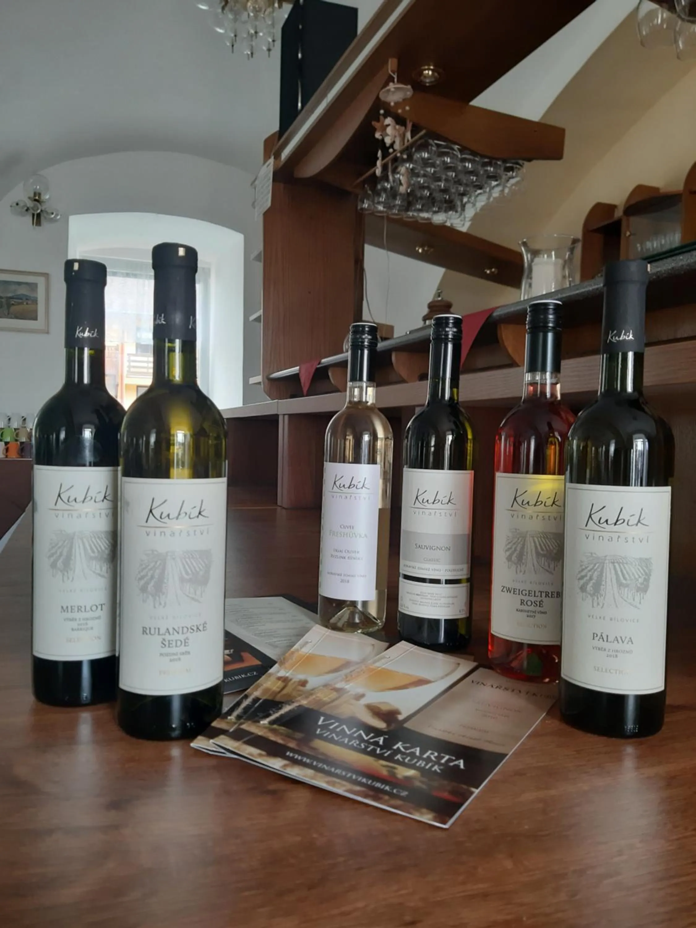 Restaurant/places to eat in Hotel Jestřábí